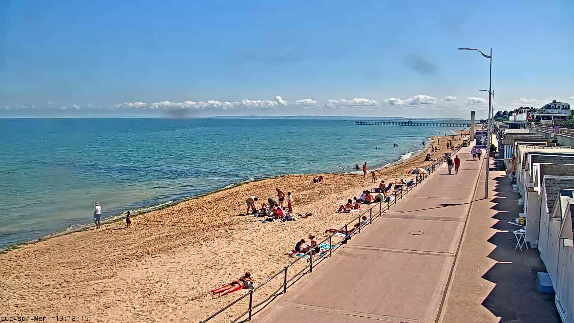 Plage de Luc-sur-Mer Beach Live Cam - Caen, Calvados, Normandie, France