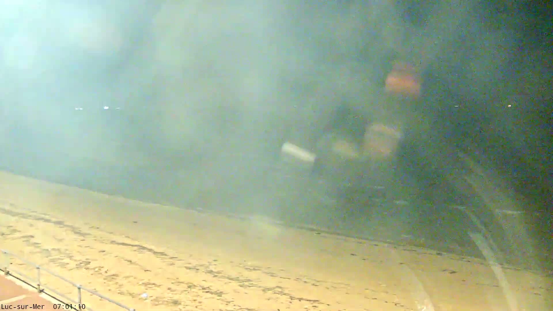 Plage de Luc-sur-Mer Beach Live Cam - Caen, Calvados, Normandie, France