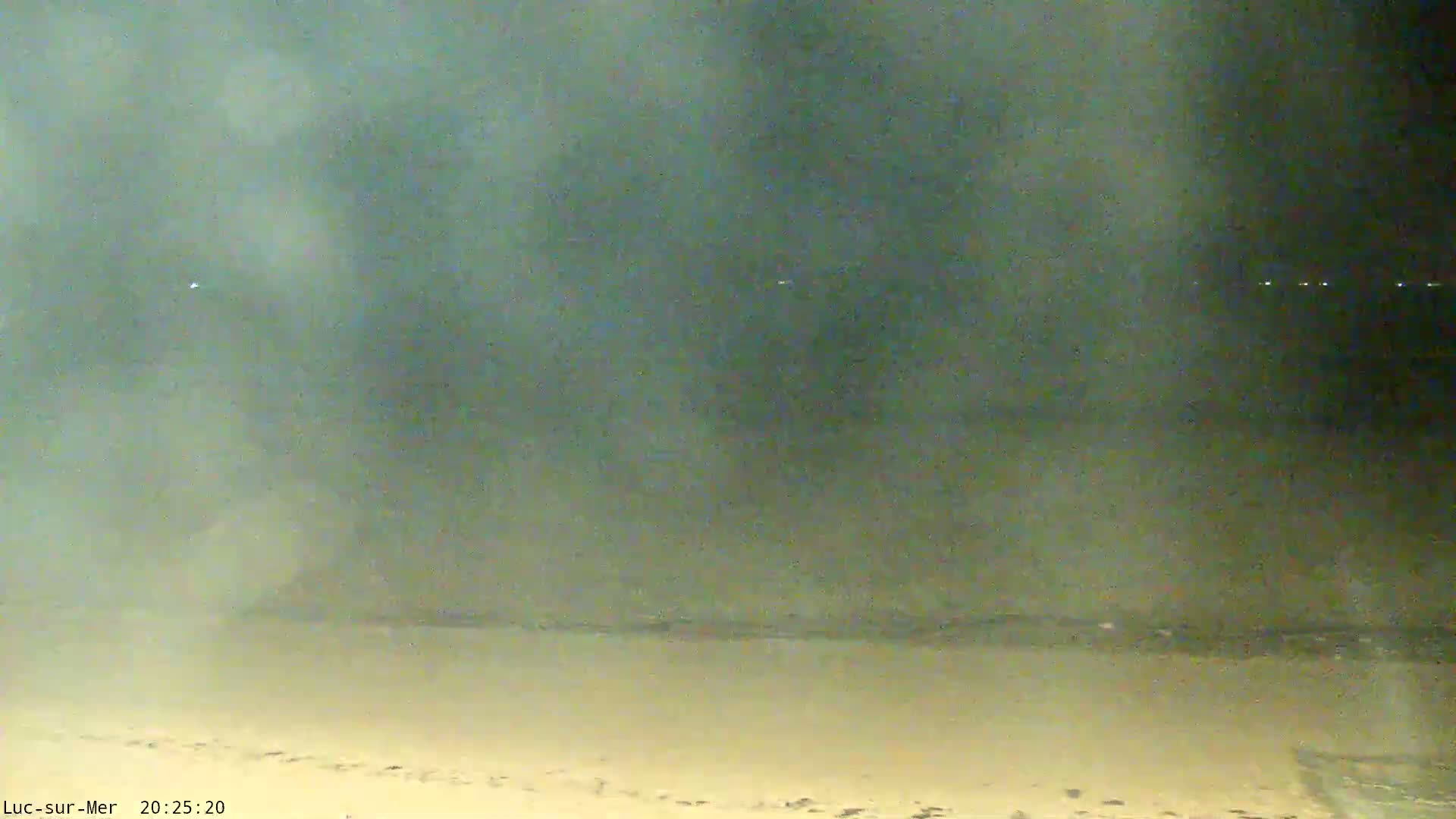 Plage de Luc-sur-Mer Beach Live Cam - Caen, Calvados, Normandie, France