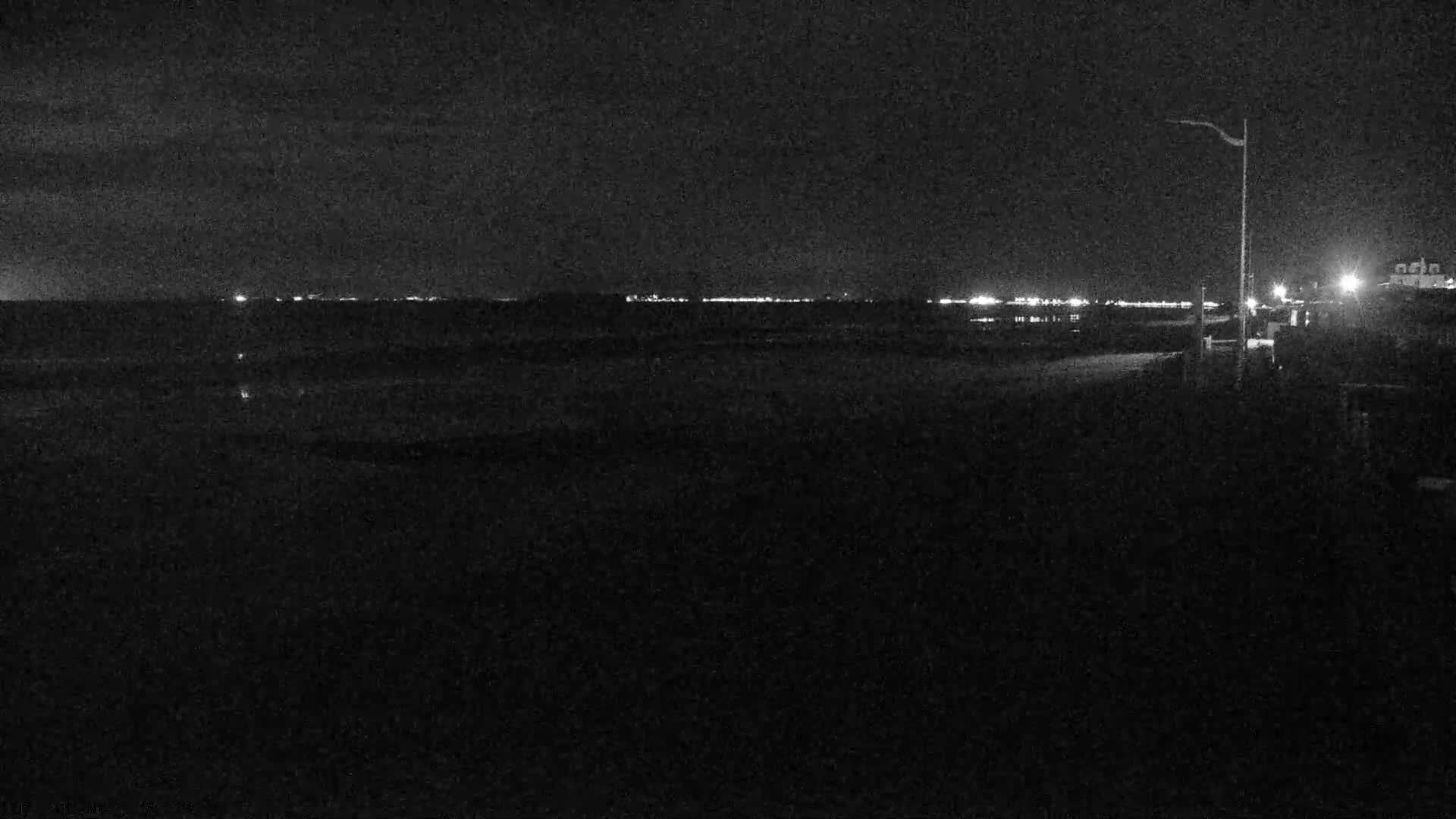 Plage de Luc-sur-Mer Beach Live Cam - Caen, Calvados, Normandie, France