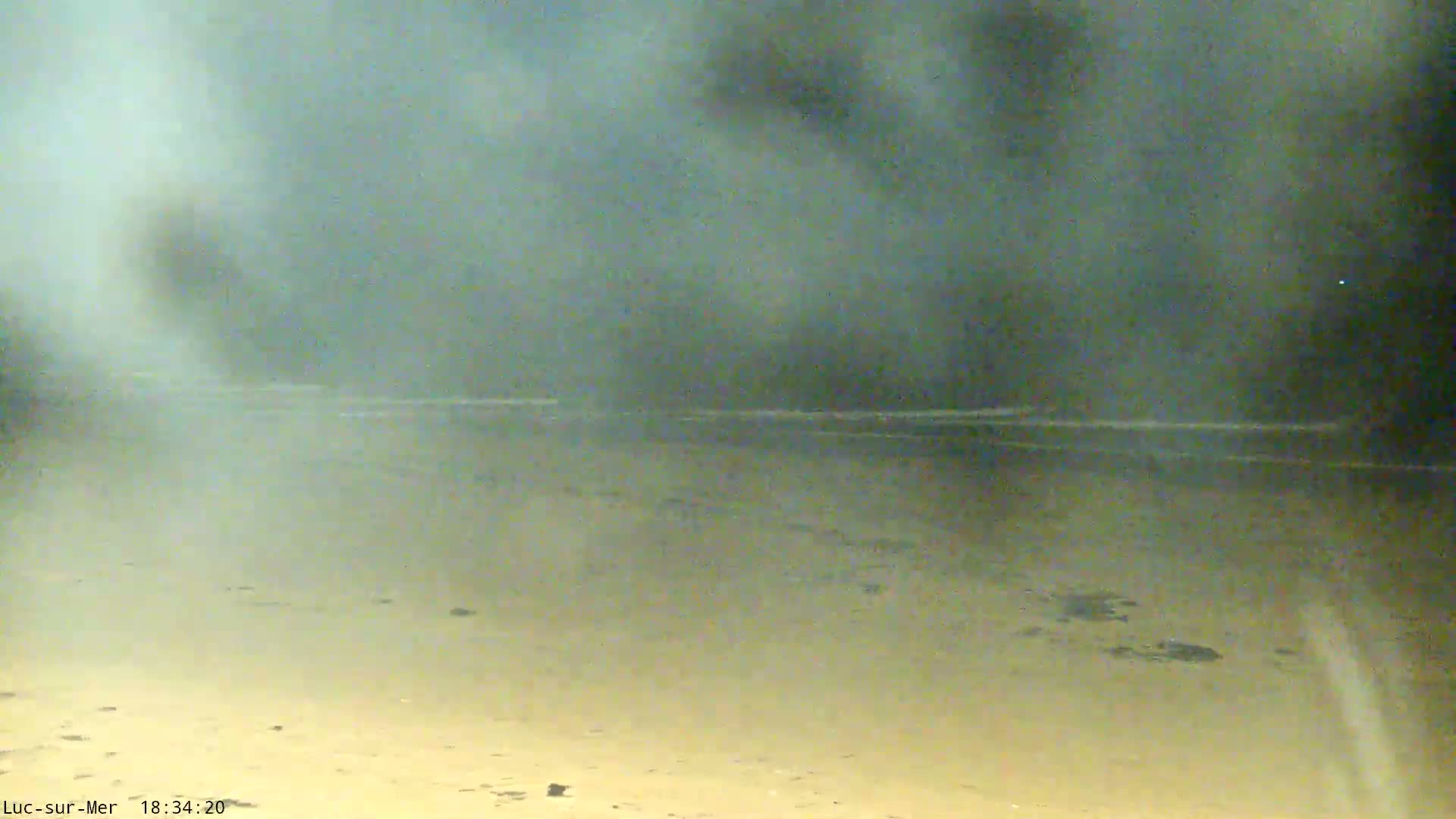 Plage de Luc-sur-Mer Beach Live Cam - Caen, Calvados, Normandie, France