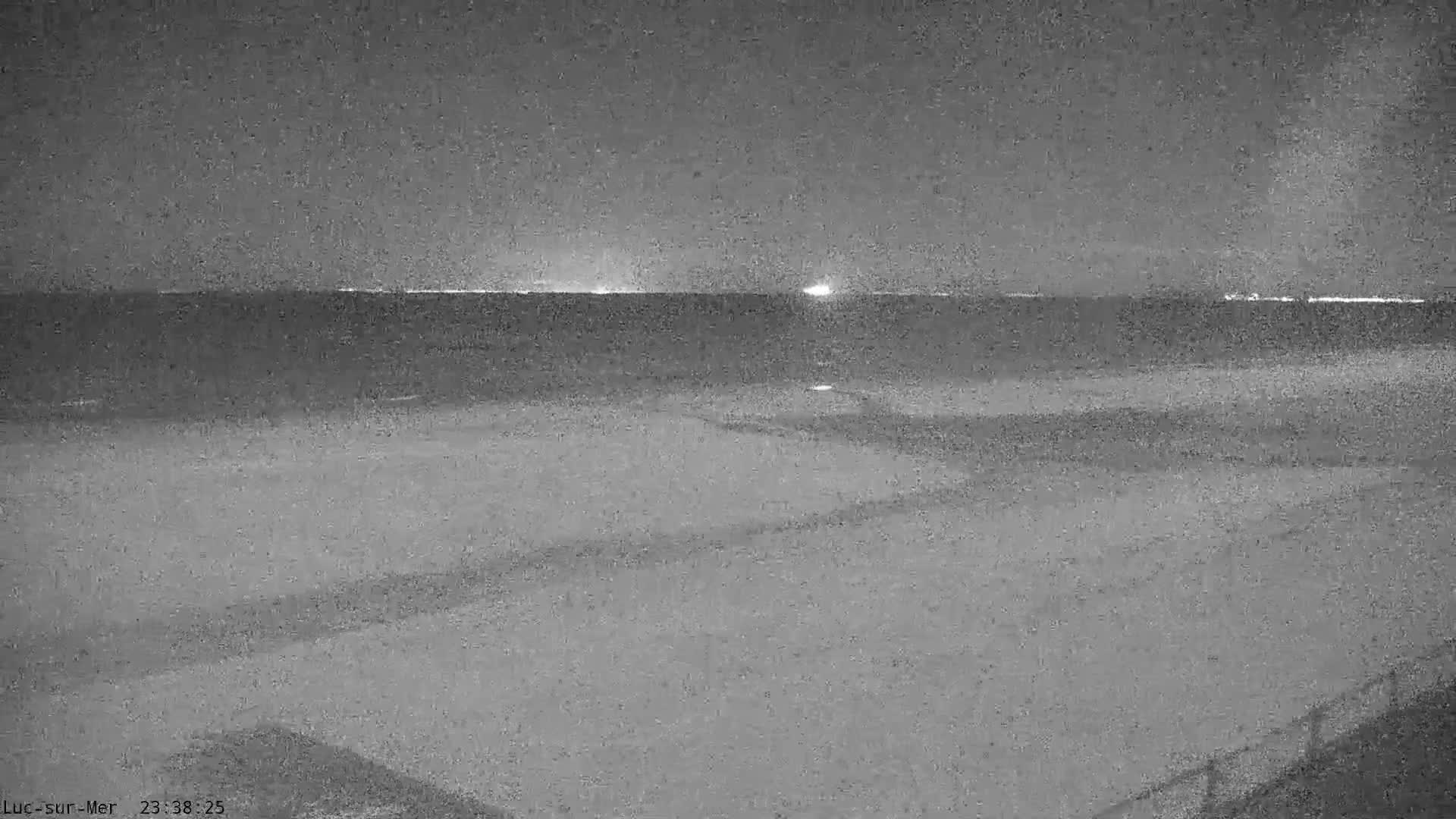 Plage de Luc-sur-Mer Beach Live Cam - Caen, Calvados, Normandie, France