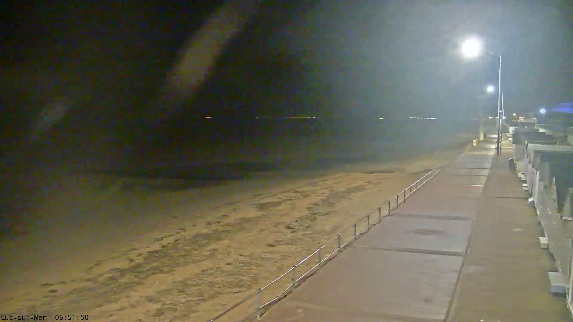 Plage de Luc-sur-Mer Beach Live Cam - Caen, Calvados, Normandie, France