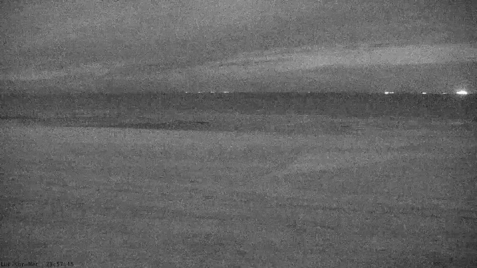 Plage de Luc-sur-Mer Beach Live Cam - Caen, Calvados, Normandie, France