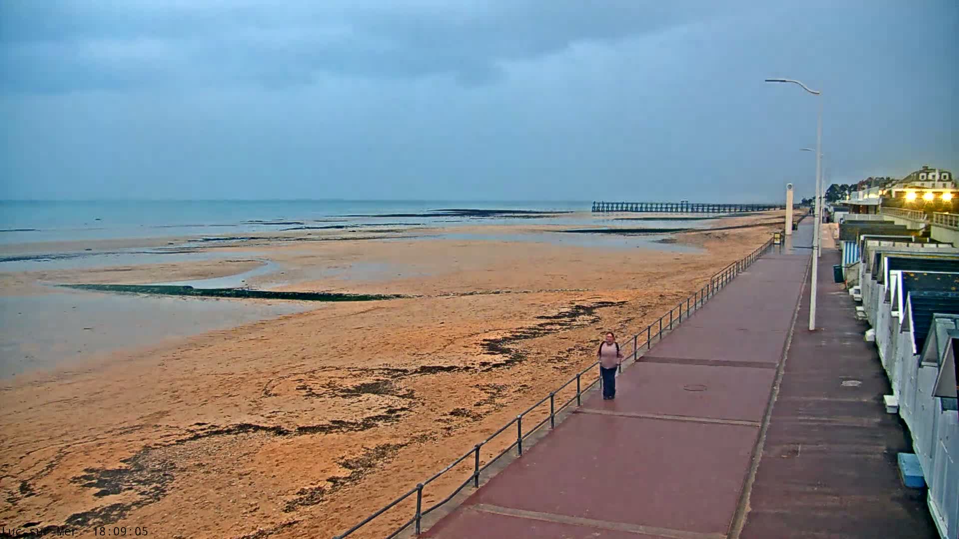 Plage de Luc-sur-Mer Beach Live Cam - Caen, Calvados, Normandie, France