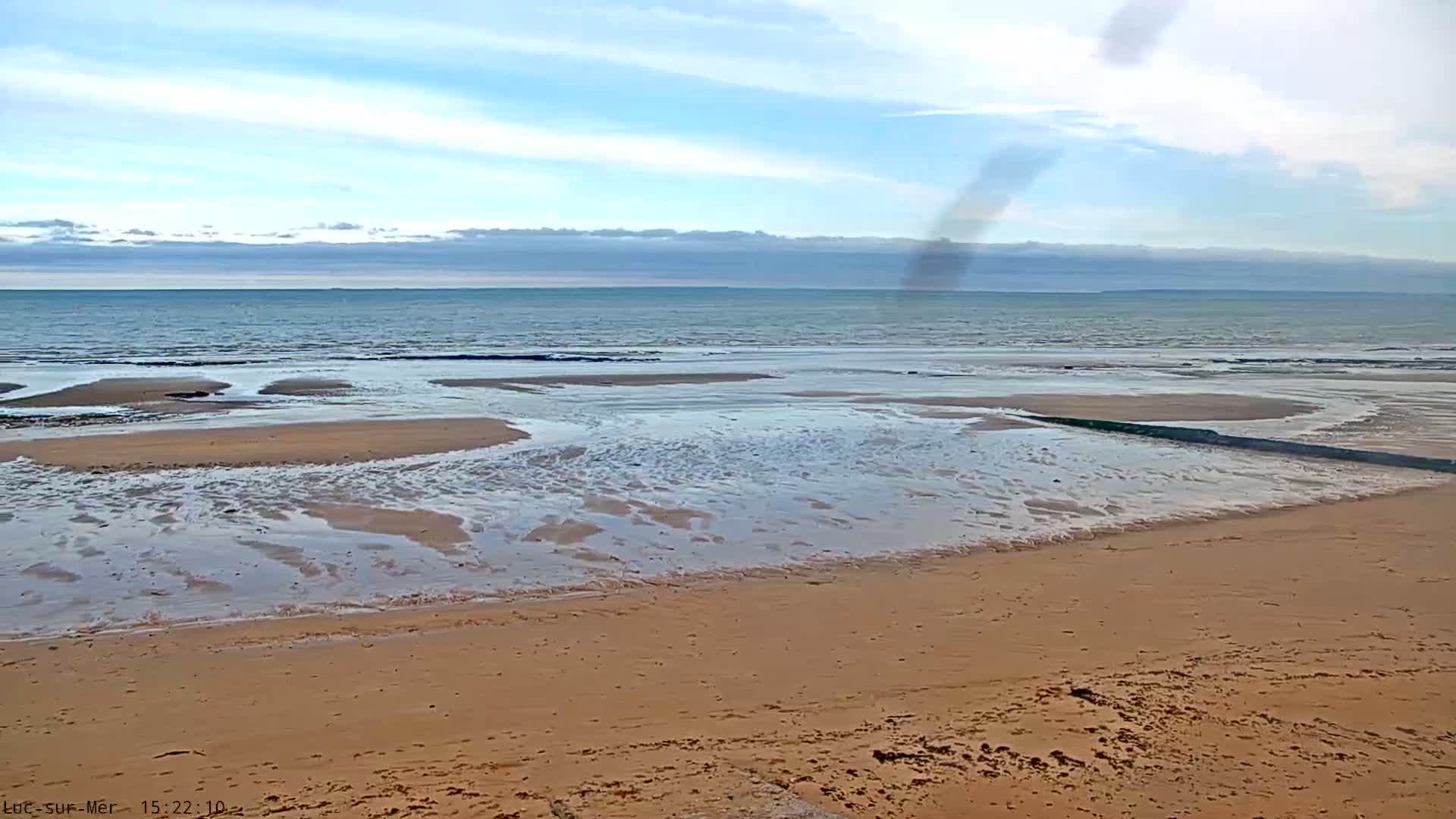 Plage de Luc-sur-Mer Beach Live Cam - Caen, Calvados, Normandie, France