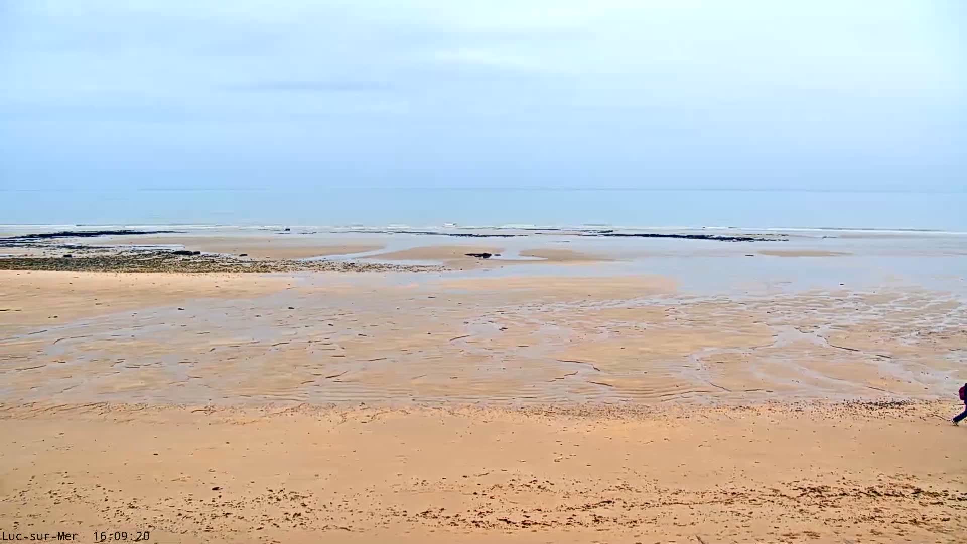 Plage de Luc-sur-Mer Beach Live Cam - Caen, Calvados, Normandie, France