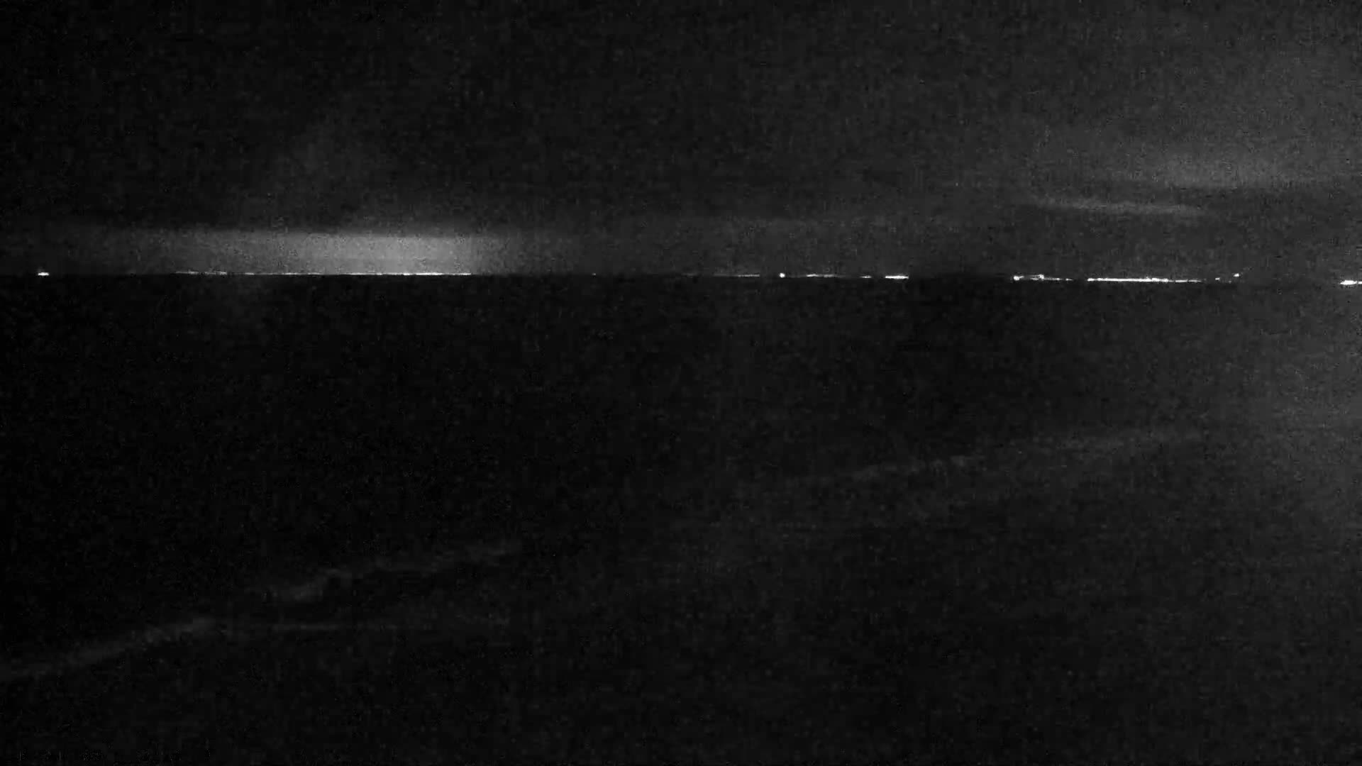 Plage de Luc-sur-Mer Beach Live Cam - Caen, Calvados, Normandie, France
