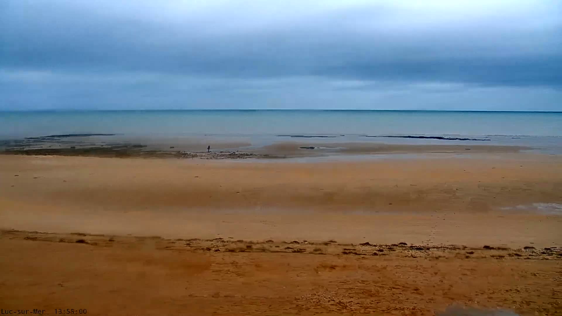 Plage de Luc-sur-Mer Beach Live Cam - Caen, Calvados, Normandie, France