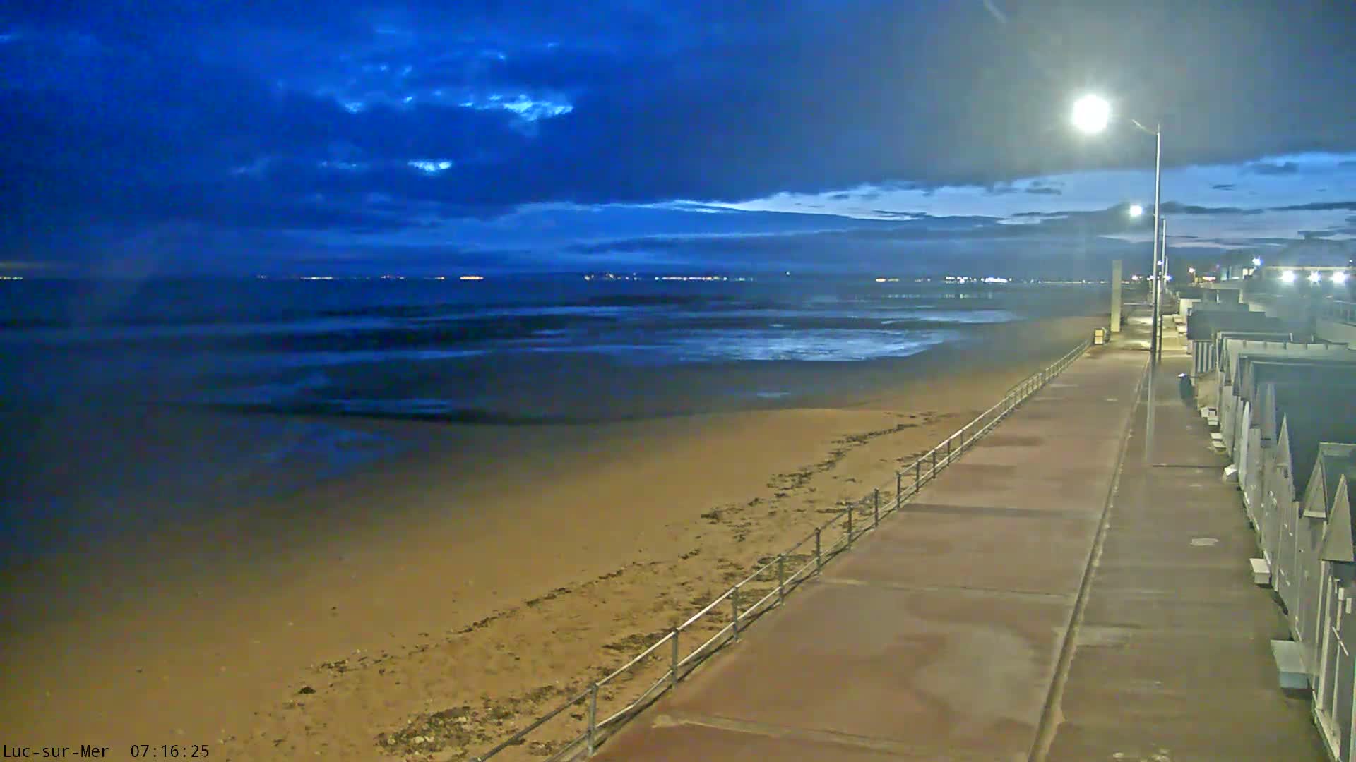 Plage de Luc-sur-Mer Beach Live Cam - Caen, Calvados, Normandie, France