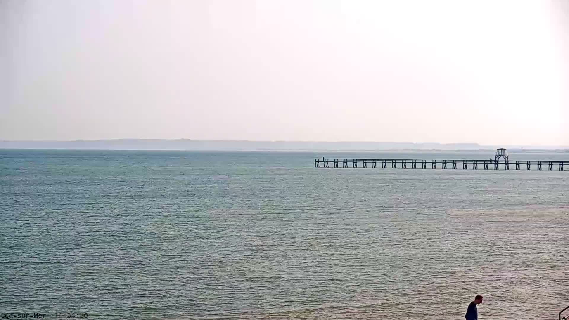 Plage de Luc-sur-Mer Beach Live Cam - Caen, Calvados, Normandie, France