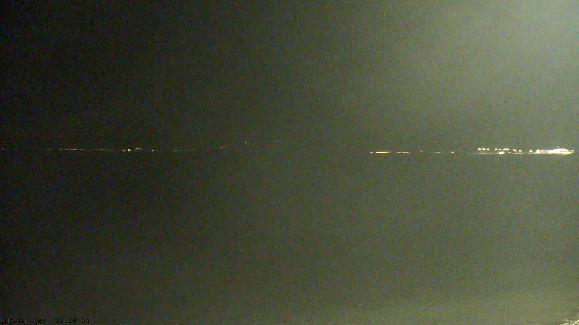 Plage de Luc-sur-Mer Beach Live Cam - Caen, Calvados, Normandie, France