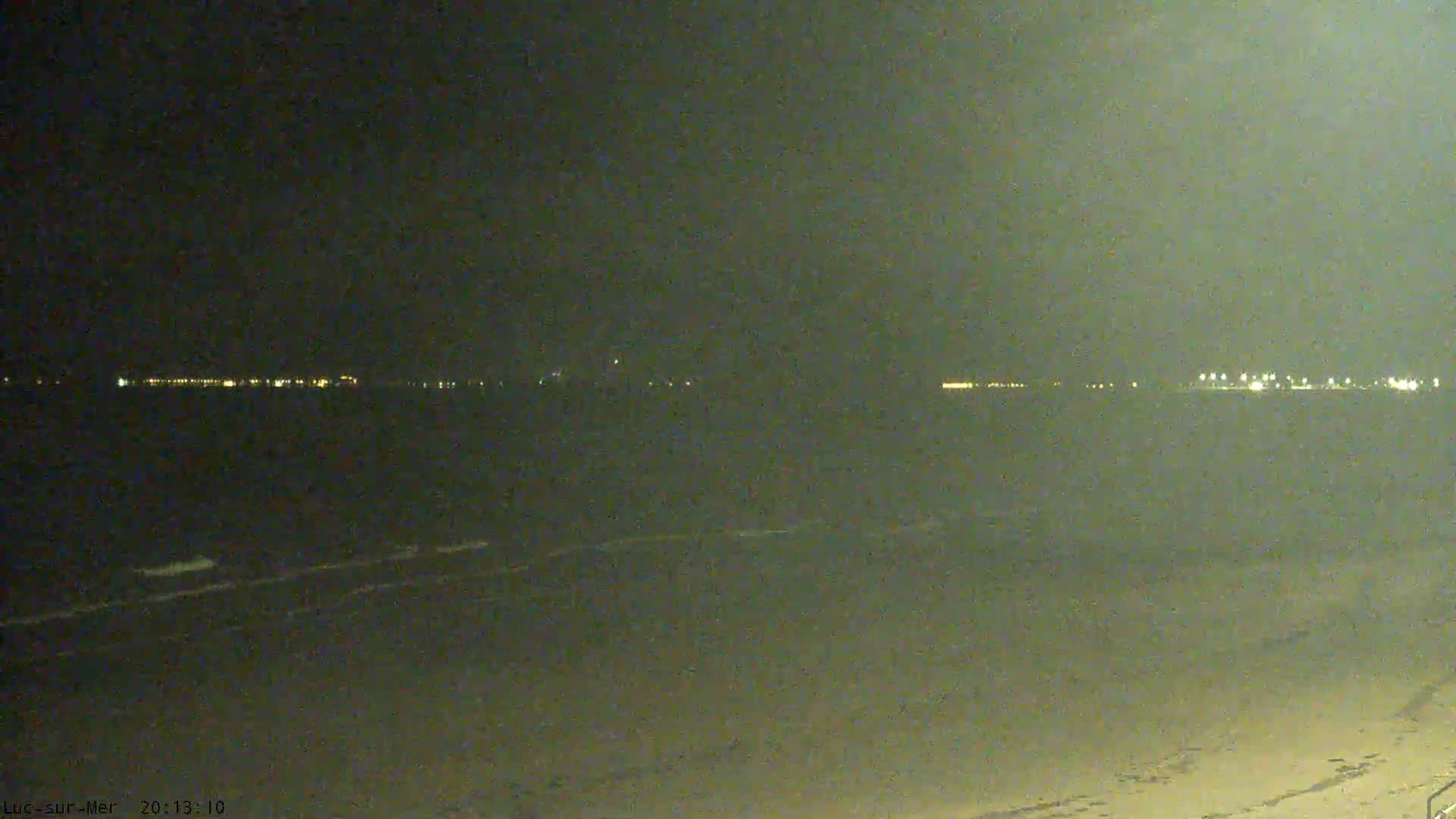 Plage de Luc-sur-Mer Beach Live Cam - Caen, Calvados, Normandie, France
