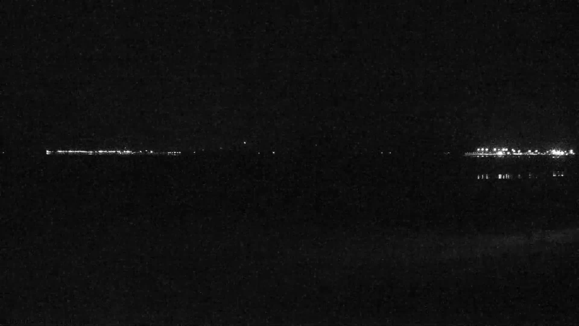 Plage de Luc-sur-Mer Beach Live Cam - Caen, Calvados, Normandie, France