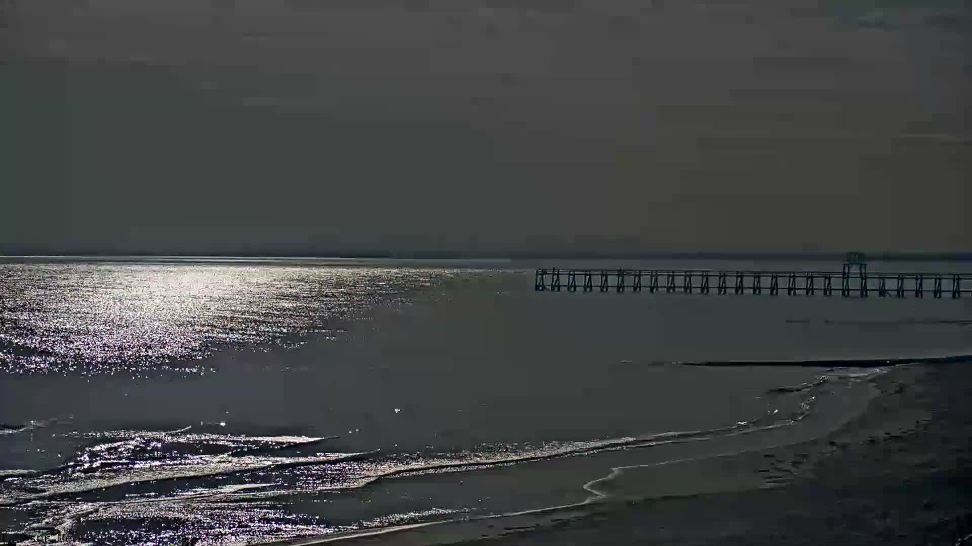 Plage de Luc-sur-Mer Beach Live Cam - Caen, Calvados, Normandie, France