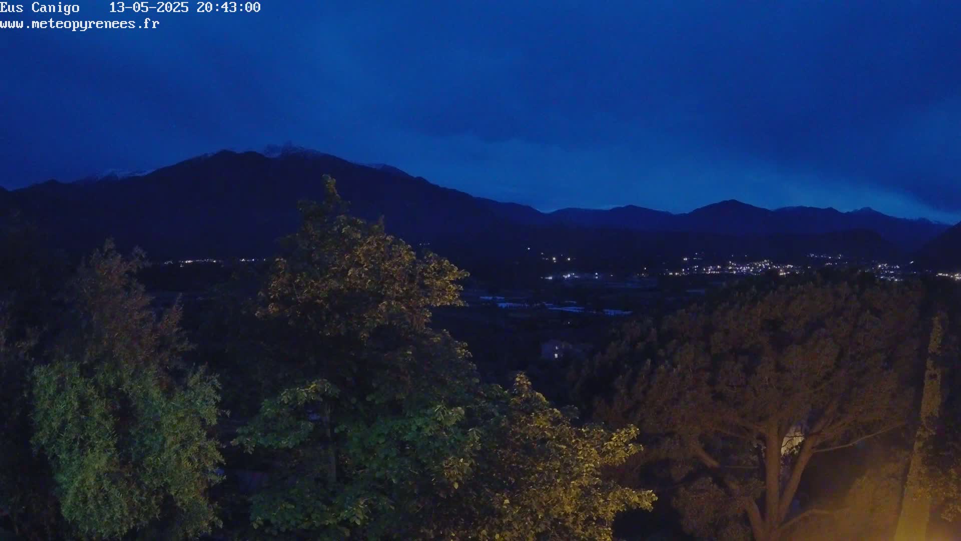 Eus Village & Prades City Skyline & Canigo Mountain View Live Cam - Prades, Pyrenees-Orientales, Occitanie, France