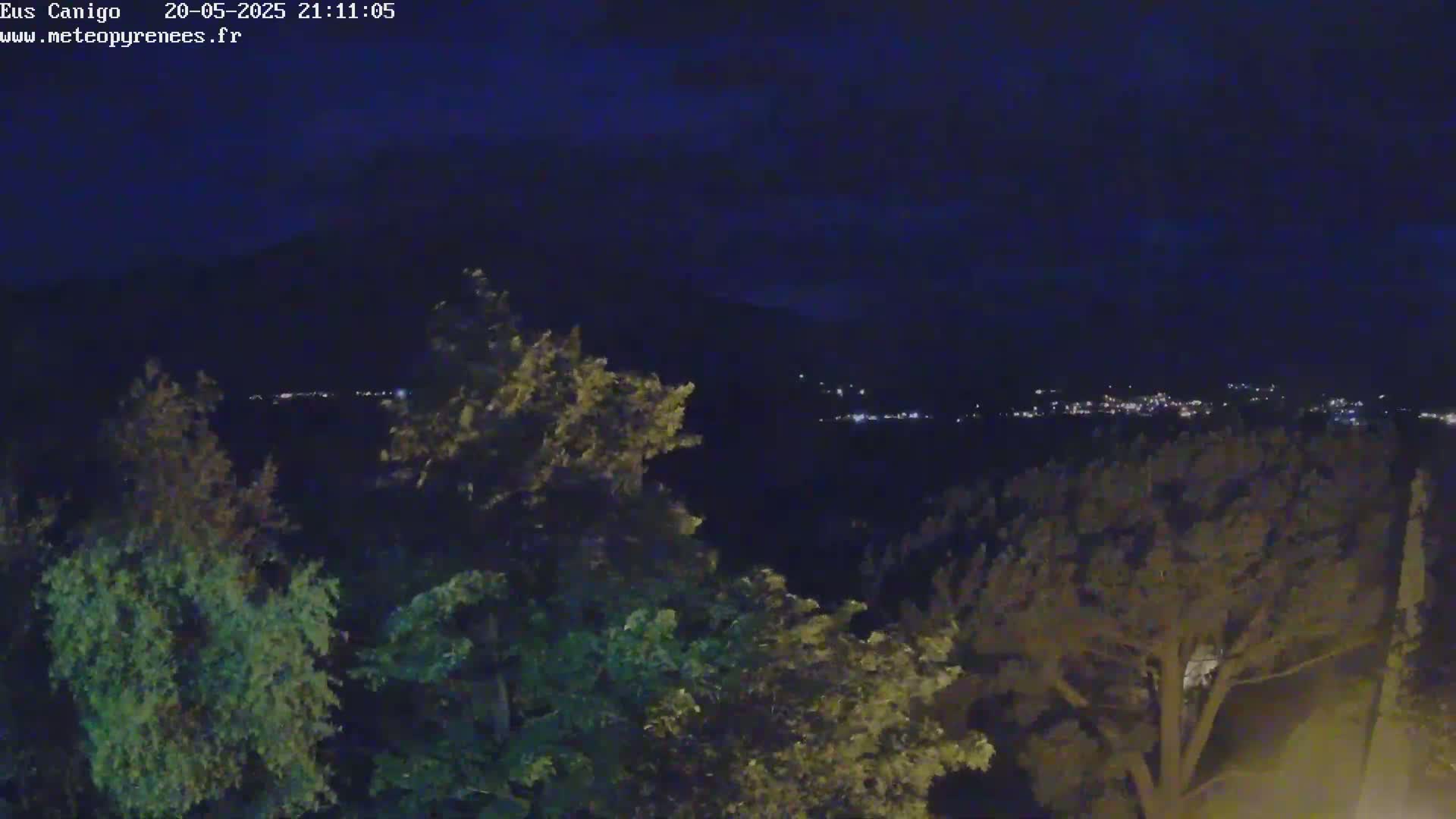 Eus Village & Prades City Skyline & Canigo Mountain View Live Cam - Prades, Pyrenees-Orientales, Occitanie, France