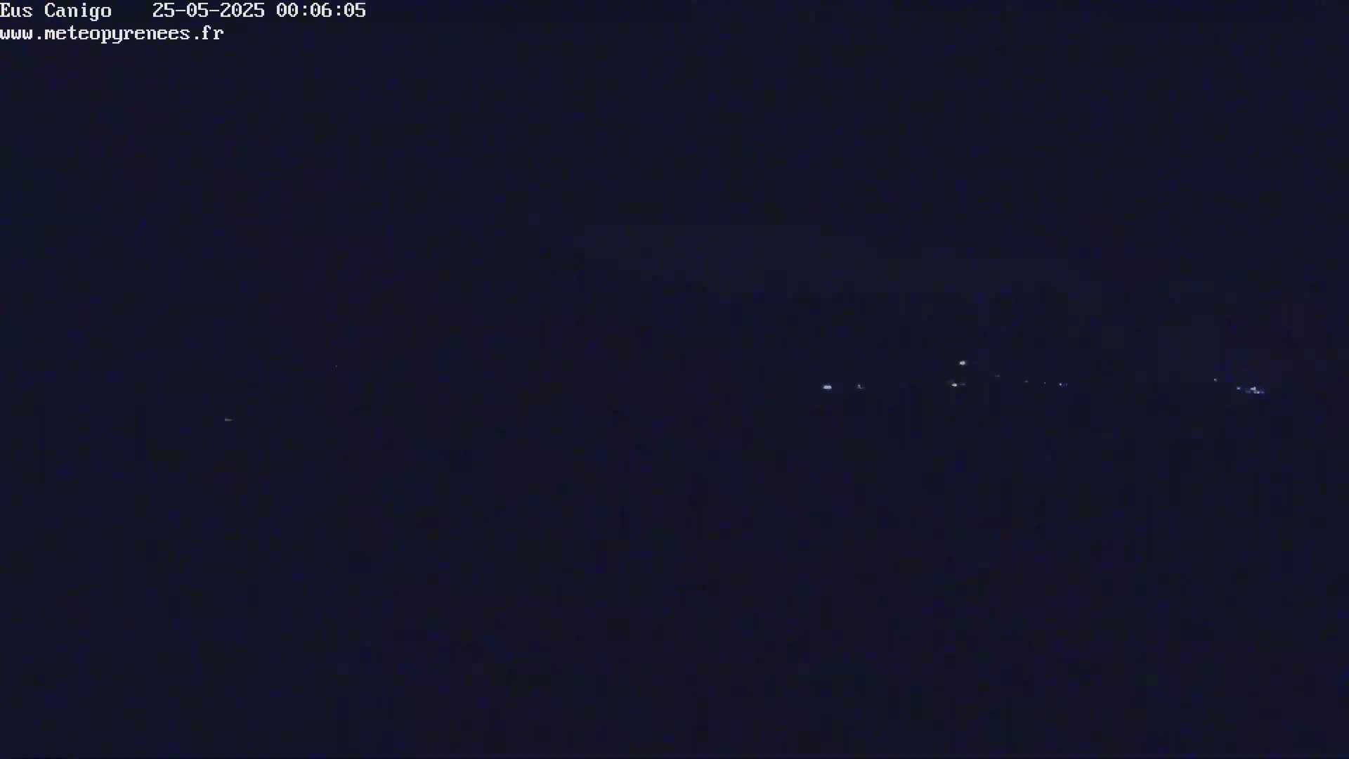 Eus Village & Prades City Skyline & Canigo Mountain View Live Cam - Prades, Pyrenees-Orientales, Occitanie, France