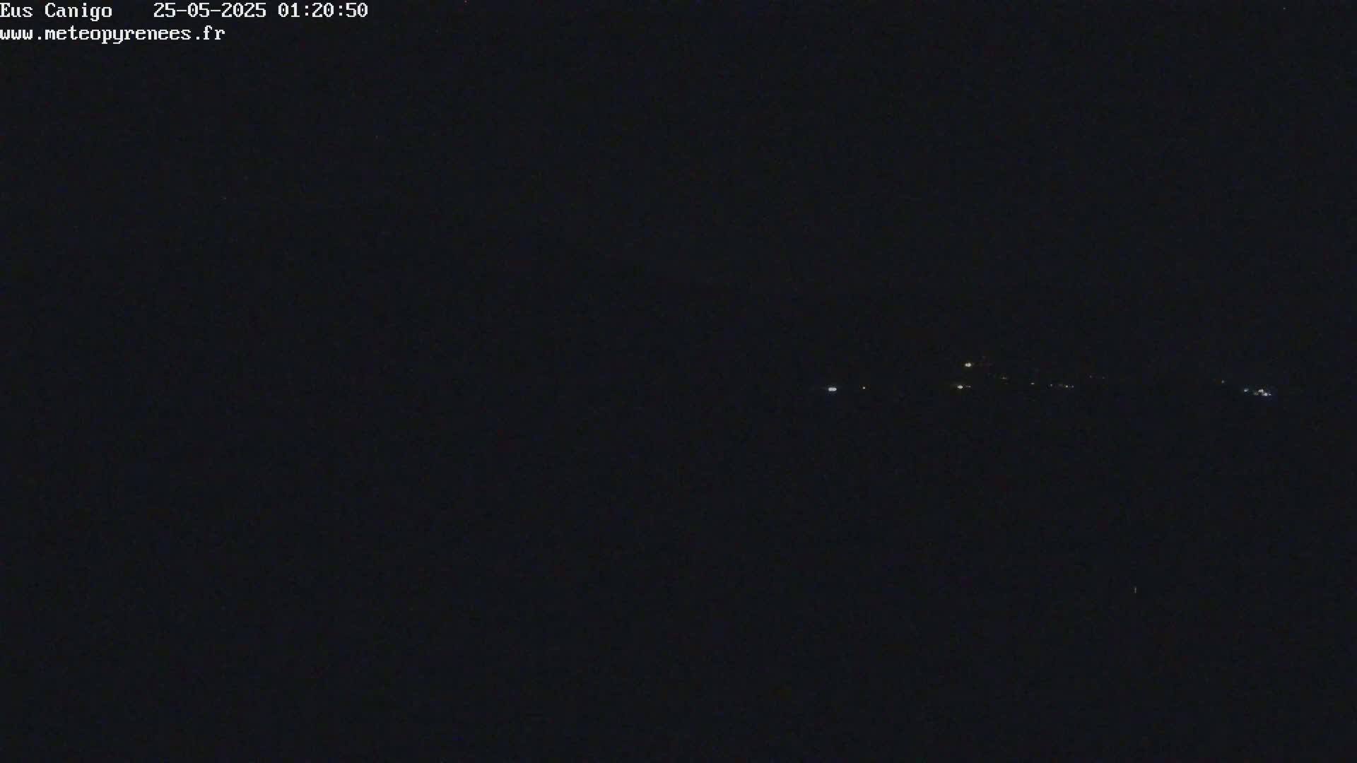Eus Village & Prades City Skyline & Canigo Mountain View Live Cam - Prades, Pyrenees-Orientales, Occitanie, France