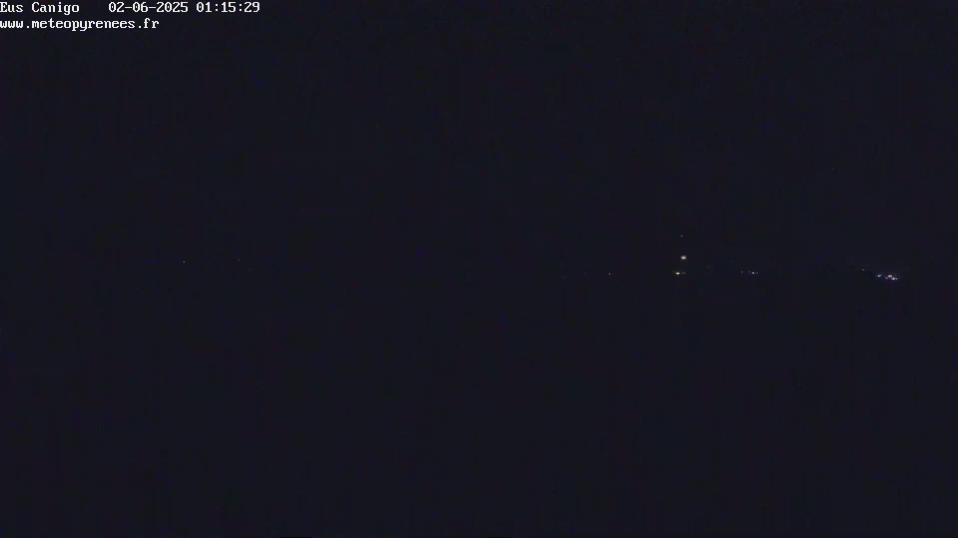 Eus Village & Prades City Skyline & Canigo Mountain View Live Cam - Prades, Pyrenees-Orientales, Occitanie, France