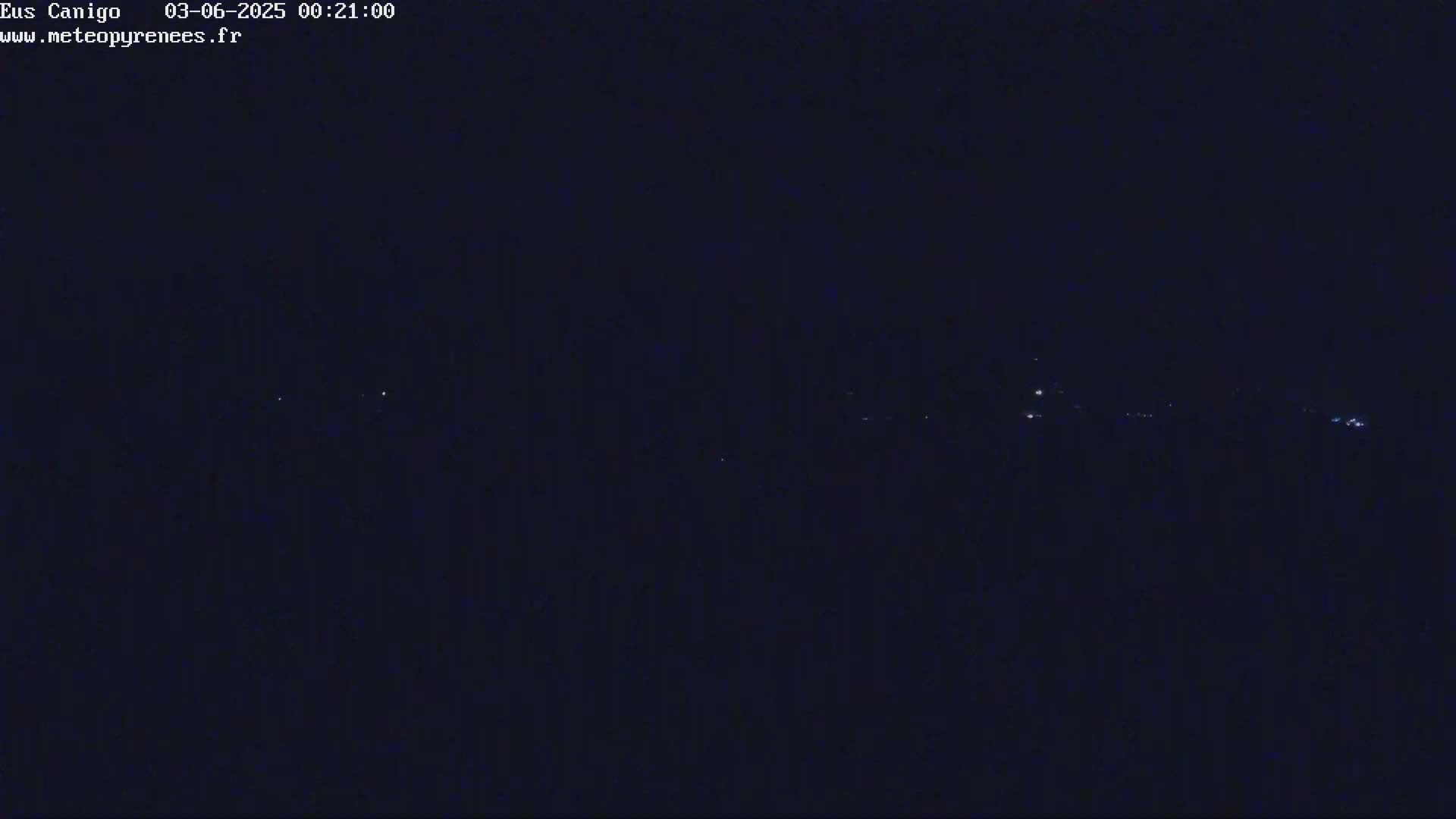 Eus Village & Prades City Skyline & Canigo Mountain View Live Cam - Prades, Pyrenees-Orientales, Occitanie, France