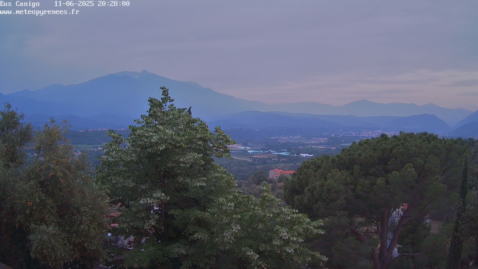 Eus Village & Prades City Skyline & Canigo Mountain View Live Cam - Prades, Pyrenees-Orientales, Occitanie, France