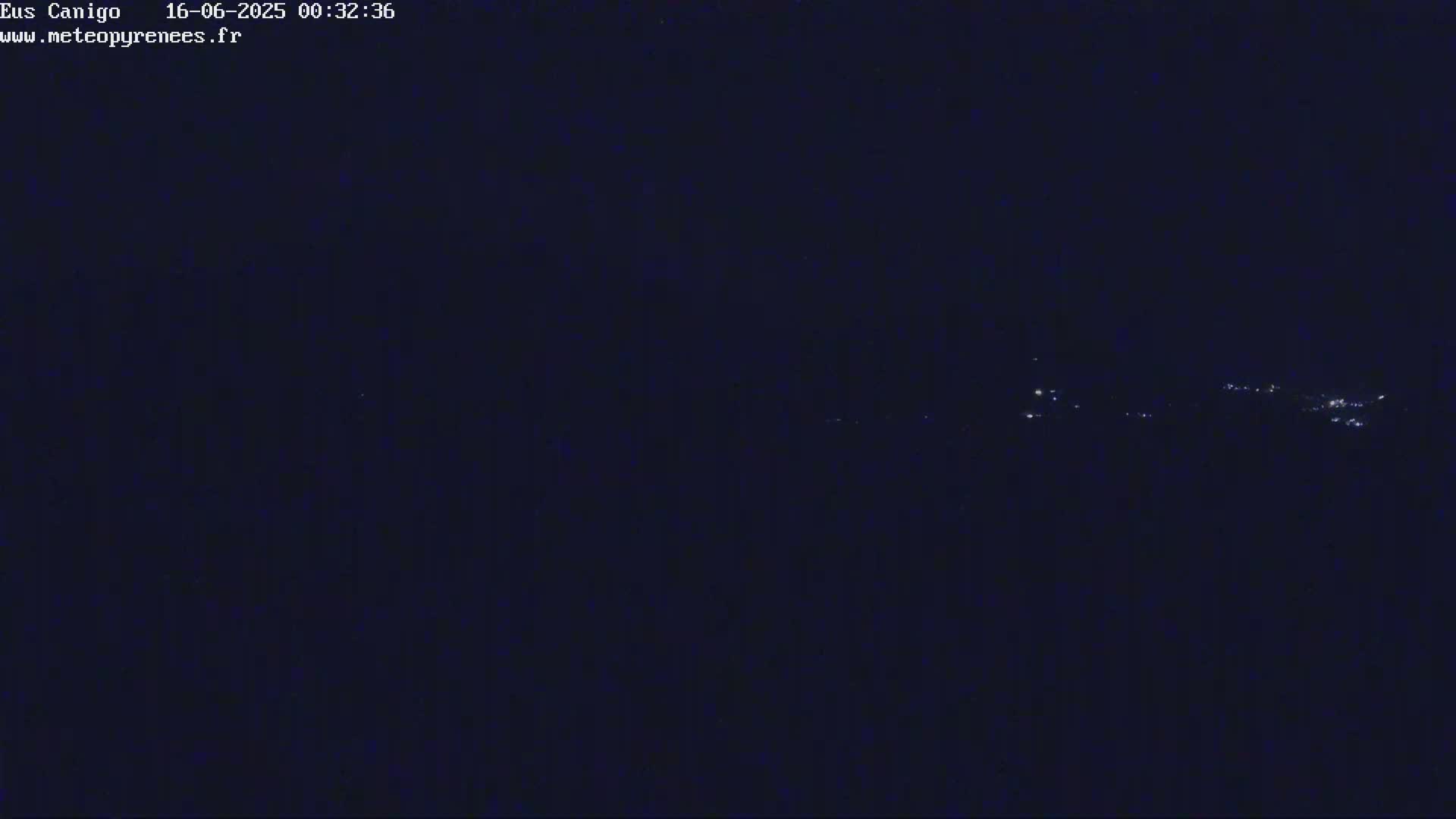 Eus Village & Prades City Skyline & Canigo Mountain View Live Cam - Prades, Pyrenees-Orientales, Occitanie, France