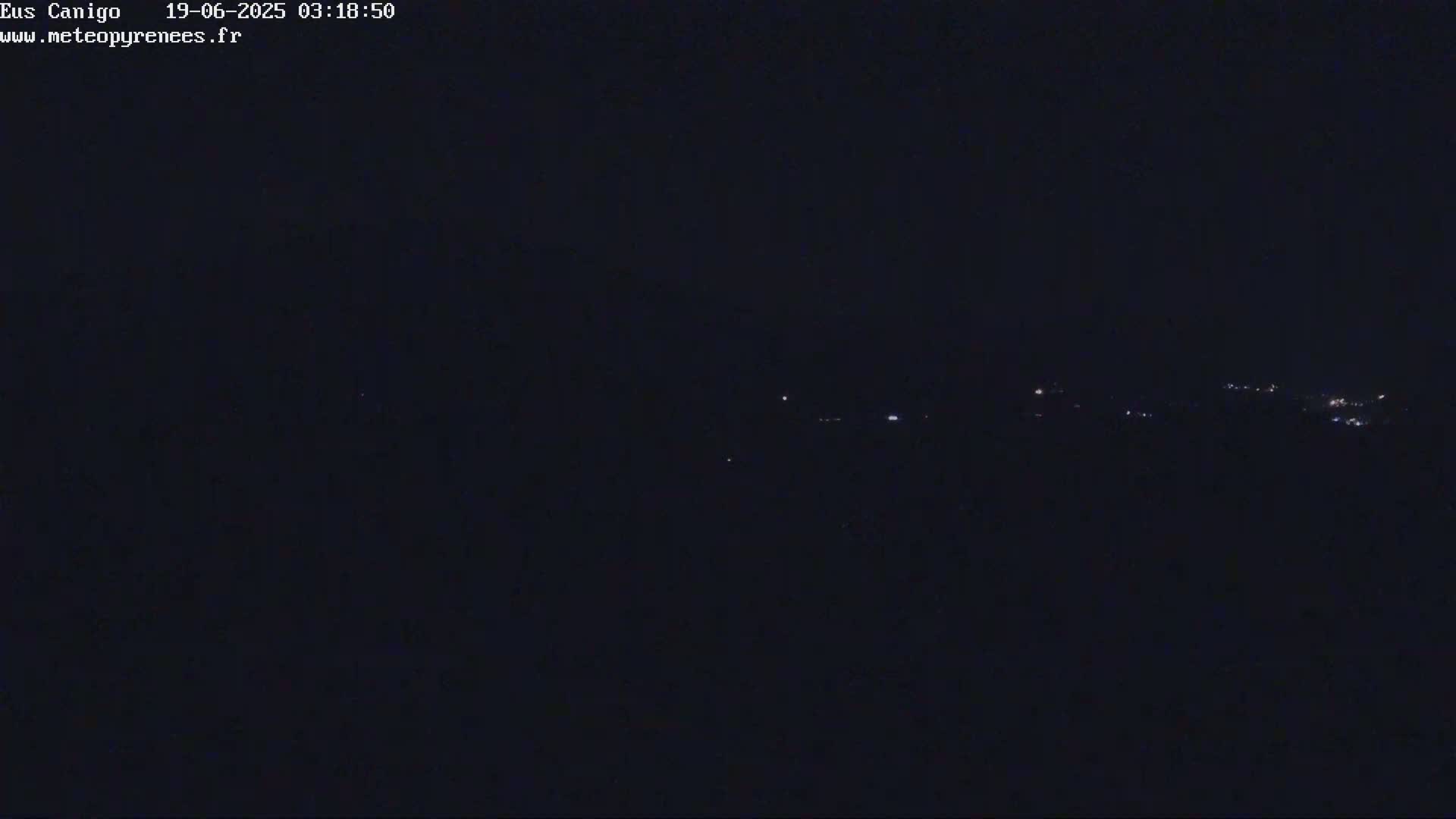Eus Village & Prades City Skyline & Canigo Mountain View Live Cam - Prades, Pyrenees-Orientales, Occitanie, France