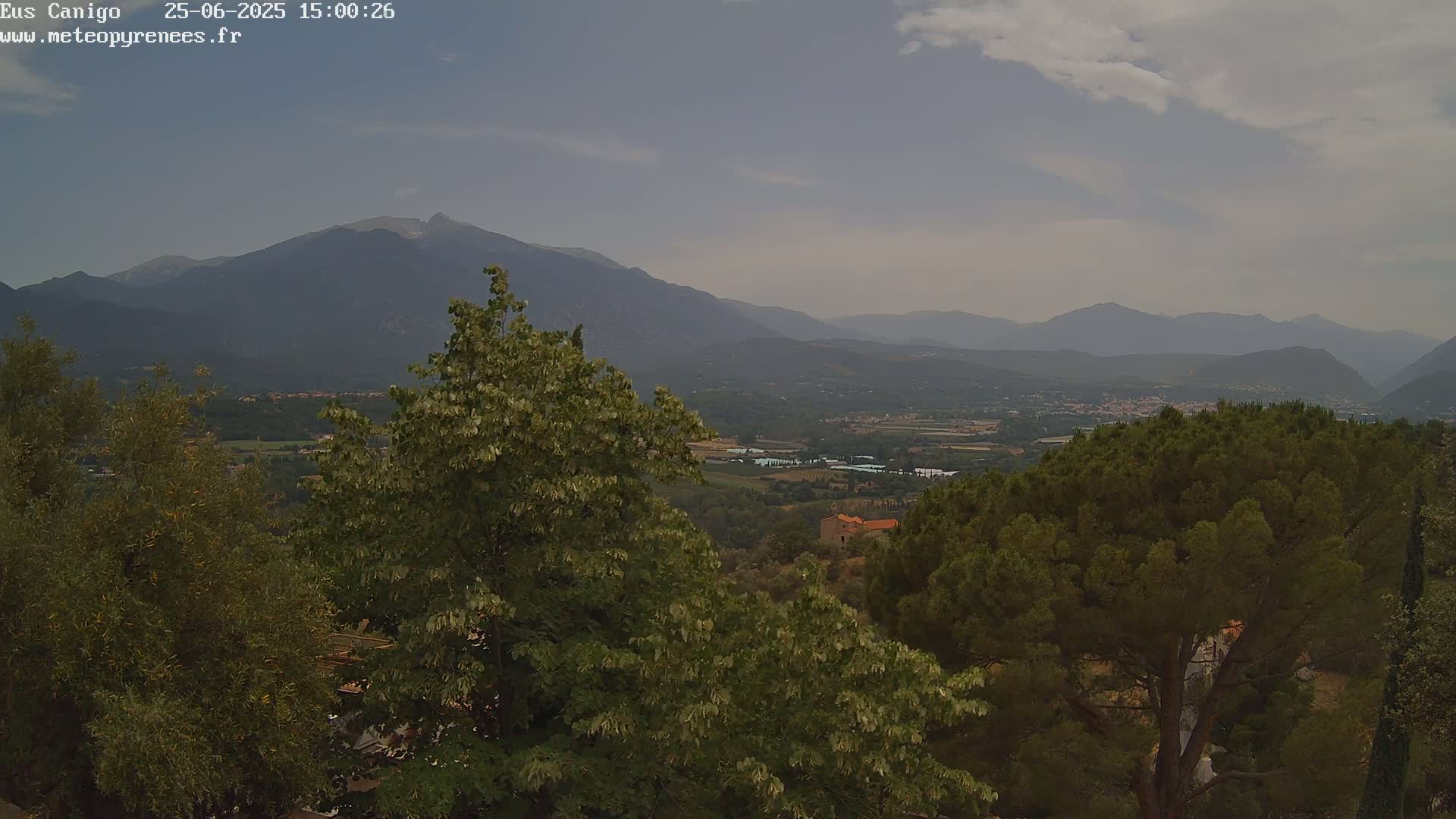 Eus Village & Prades City Skyline & Canigo Mountain View Live Cam - Prades, Pyrenees-Orientales, Occitanie, France