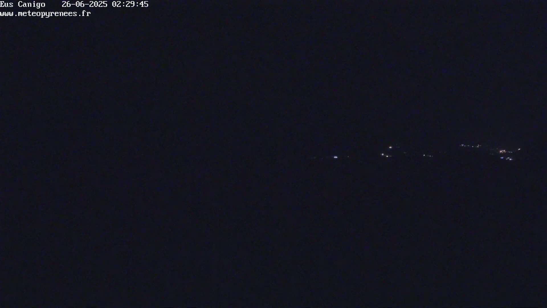 Eus Village & Prades City Skyline & Canigo Mountain View Live Cam - Prades, Pyrenees-Orientales, Occitanie, France