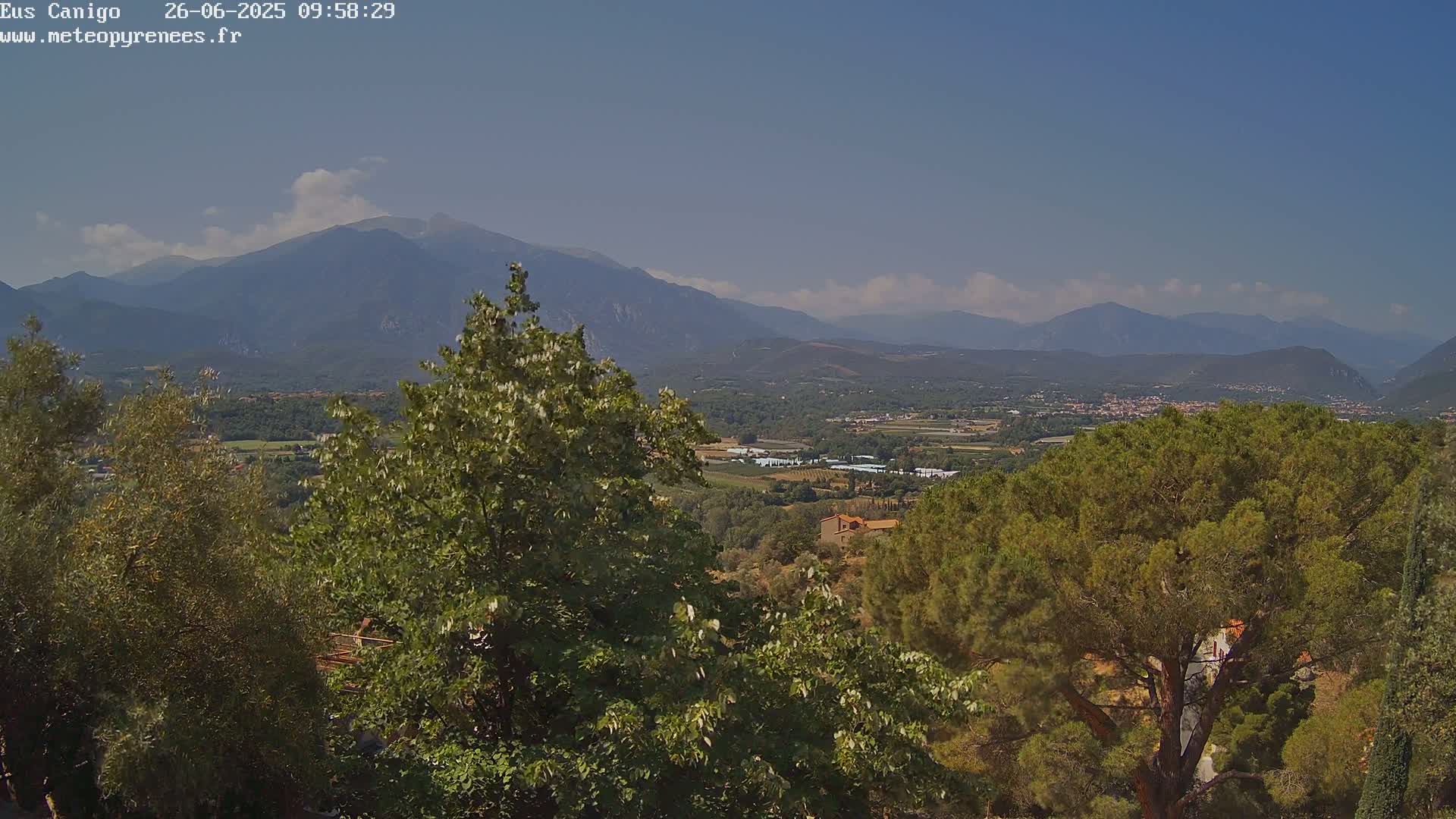 Eus Village & Prades City Skyline & Canigo Mountain View Live Cam - Prades, Pyrenees-Orientales, Occitanie, France