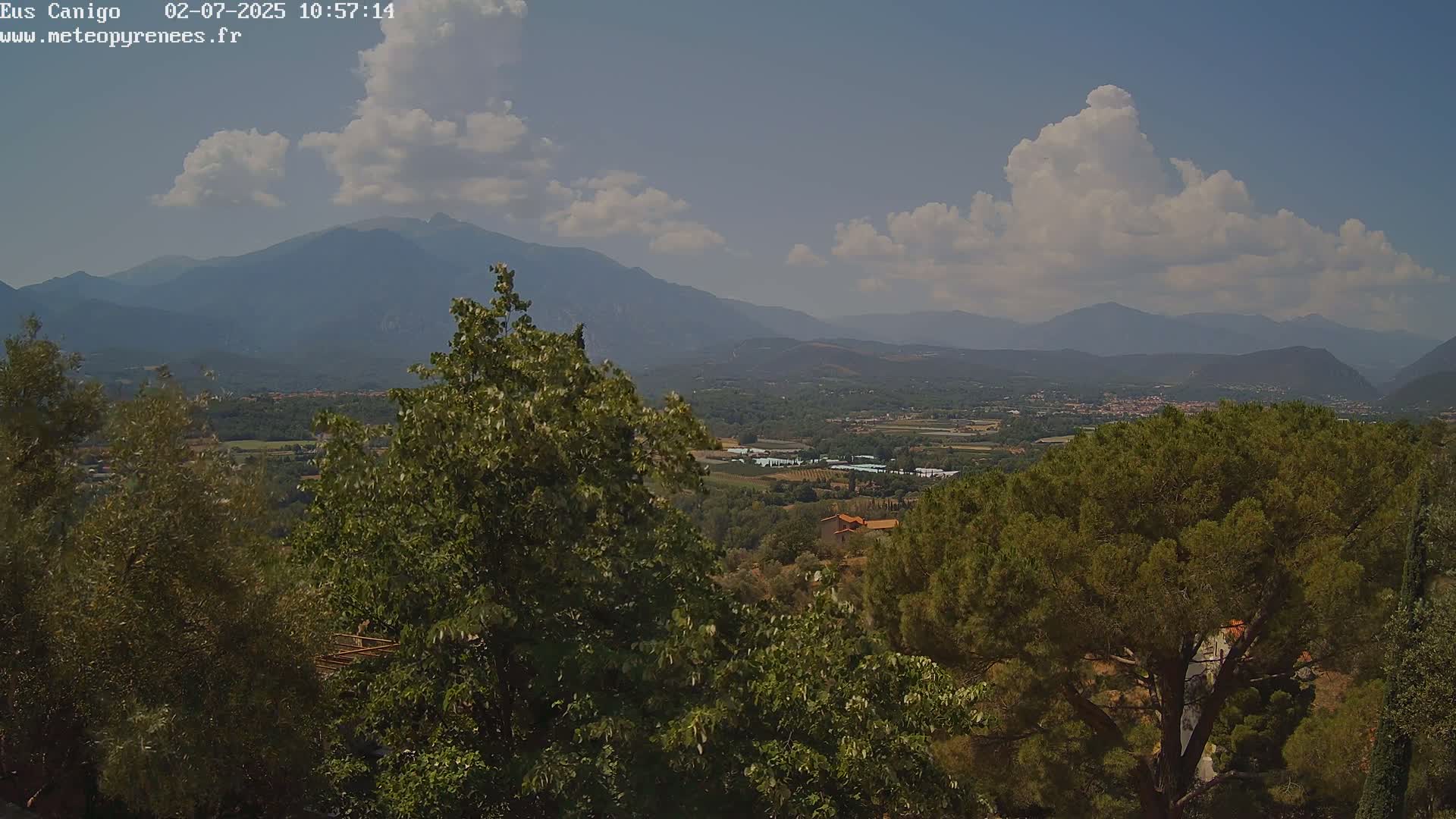 Eus Village & Prades City Skyline & Canigo Mountain View Live Cam - Prades, Pyrenees-Orientales, Occitanie, France