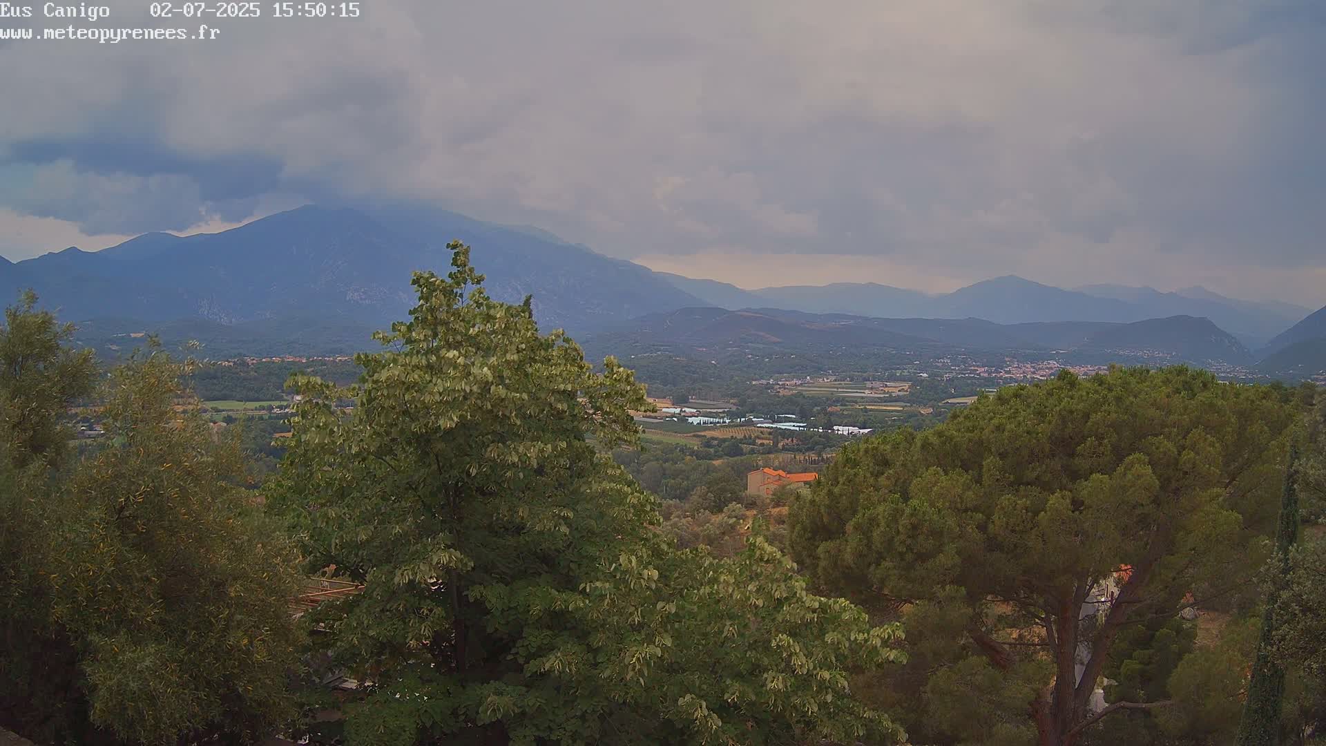 Eus Village & Prades City Skyline & Canigo Mountain View Live Cam - Prades, Pyrenees-Orientales, Occitanie, France