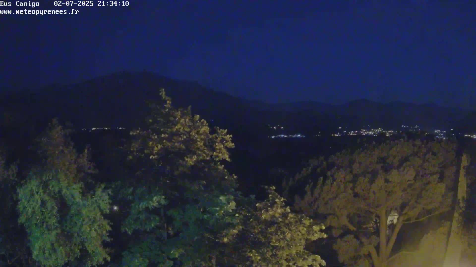 Eus Village & Prades City Skyline & Canigo Mountain View Live Cam - Prades, Pyrenees-Orientales, Occitanie, France