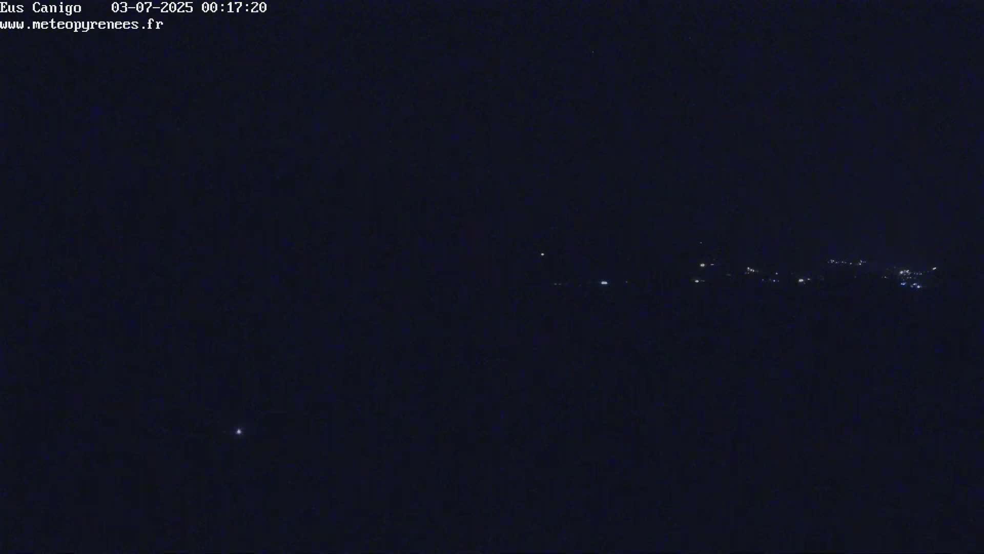 Eus Village & Prades City Skyline & Canigo Mountain View Live Cam - Prades, Pyrenees-Orientales, Occitanie, France
