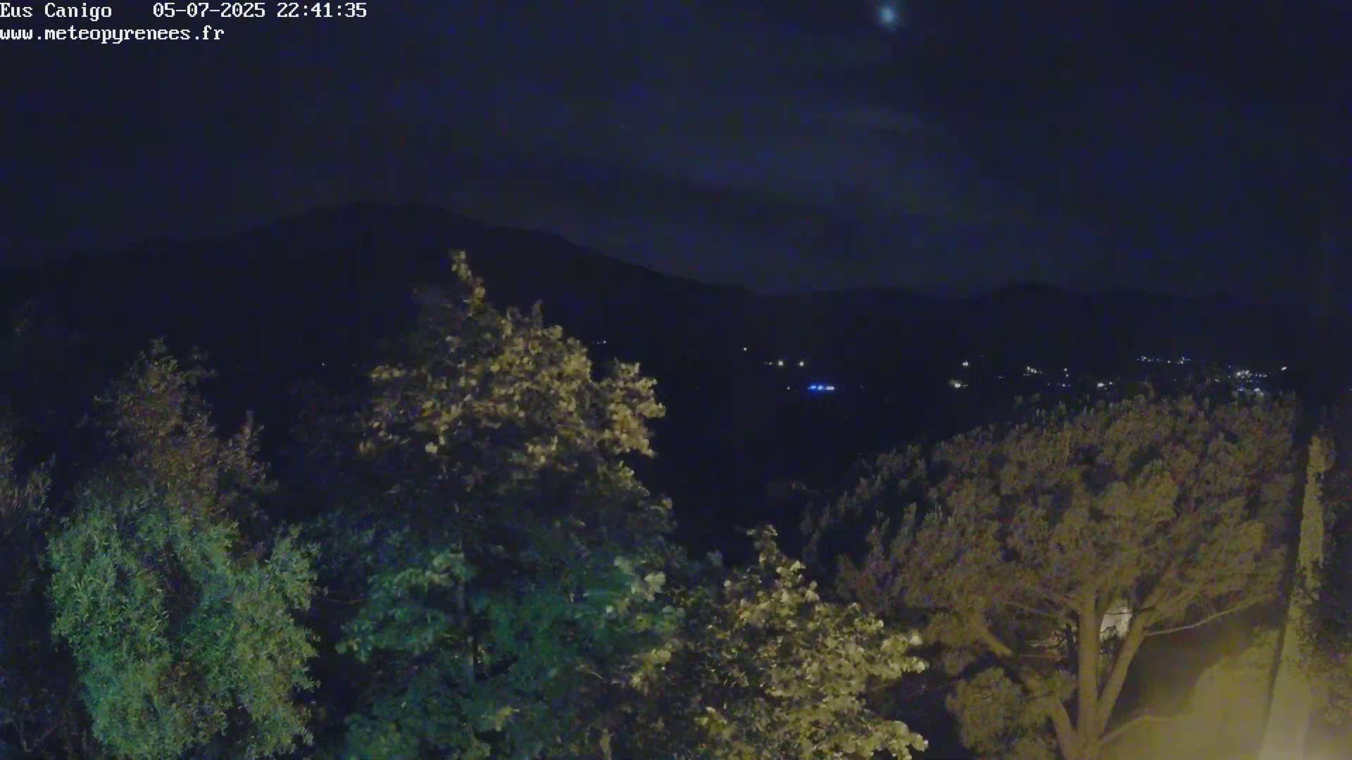 Eus Village & Prades City Skyline & Canigo Mountain View Live Cam - Prades, Pyrenees-Orientales, Occitanie, France