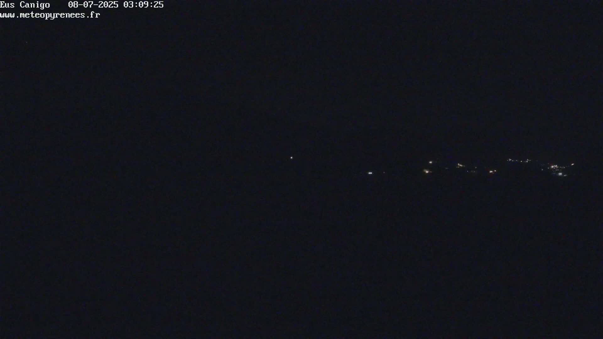 Eus Village & Prades City Skyline & Canigo Mountain View Live Cam - Prades, Pyrenees-Orientales, Occitanie, France