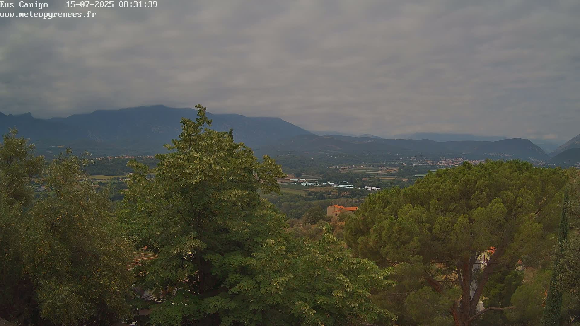 Eus Village & Prades City Skyline & Canigo Mountain View Live Cam - Prades, Pyrenees-Orientales, Occitanie, France