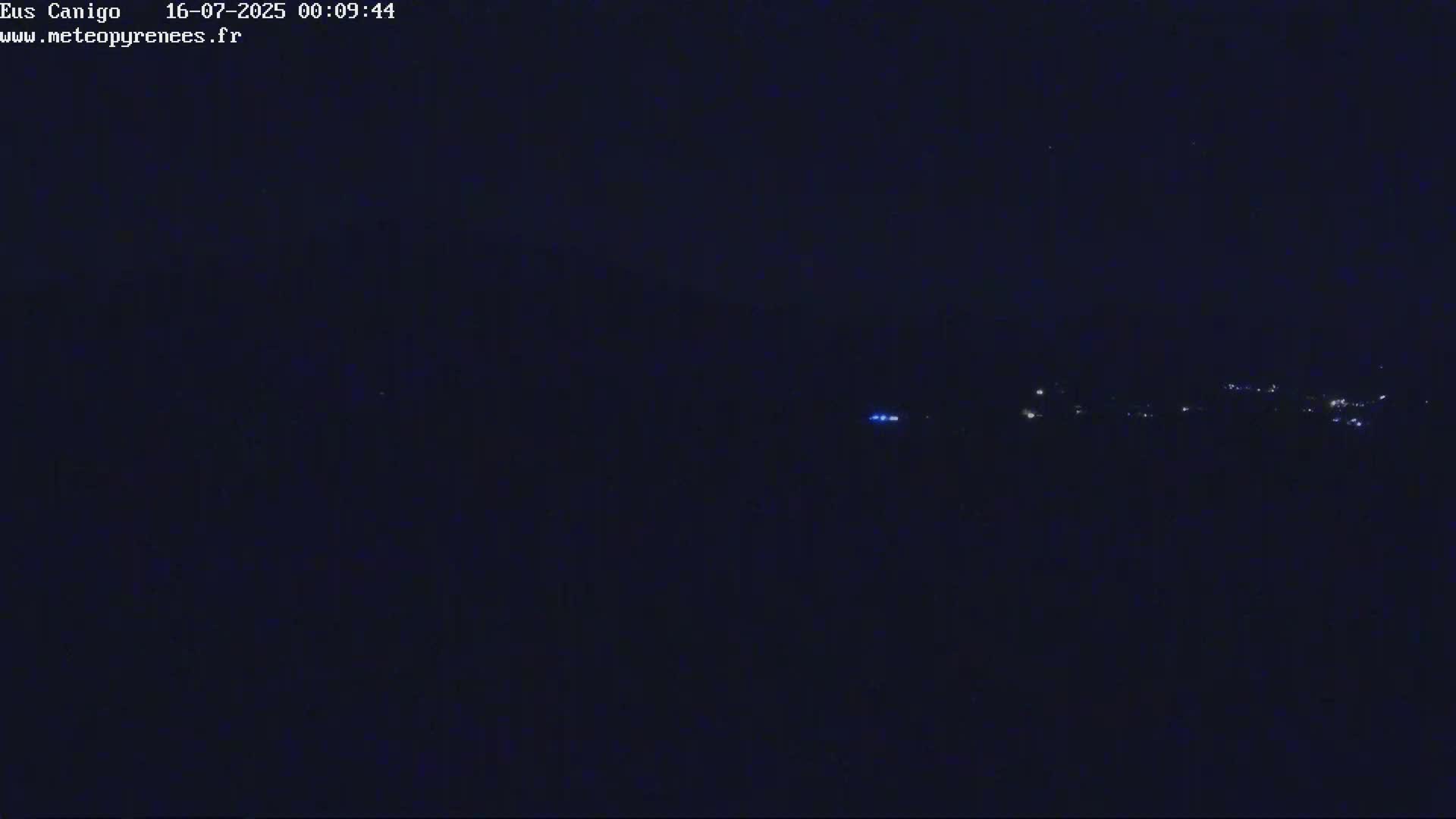 Eus Village & Prades City Skyline & Canigo Mountain View Live Cam - Prades, Pyrenees-Orientales, Occitanie, France