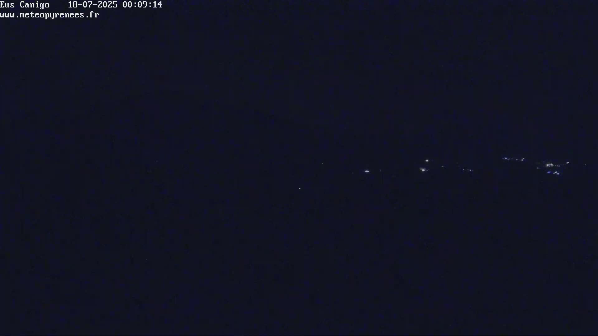 Eus Village & Prades City Skyline & Canigo Mountain View Live Cam - Prades, Pyrenees-Orientales, Occitanie, France