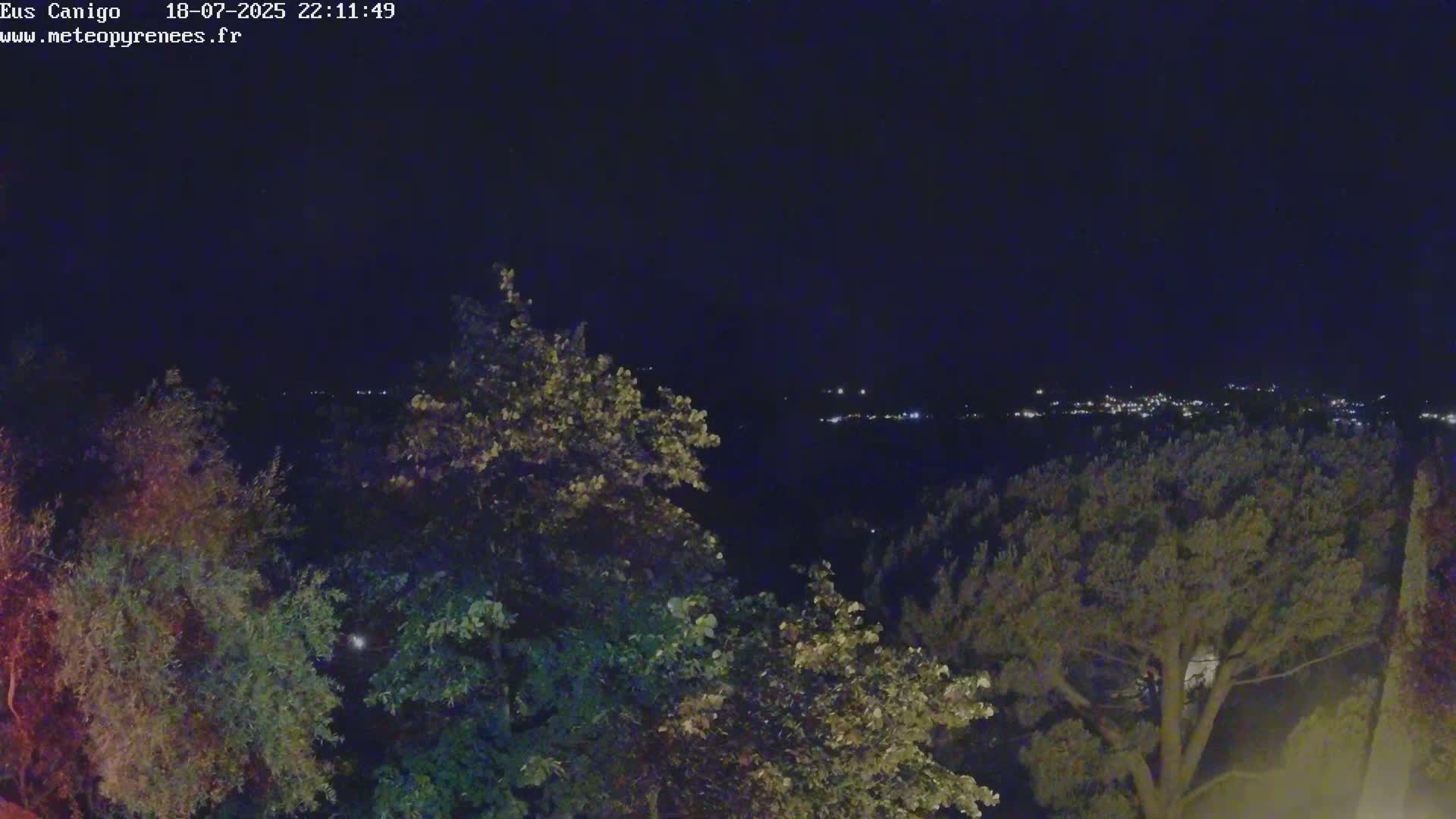 Eus Village & Prades City Skyline & Canigo Mountain View Live Cam - Prades, Pyrenees-Orientales, Occitanie, France