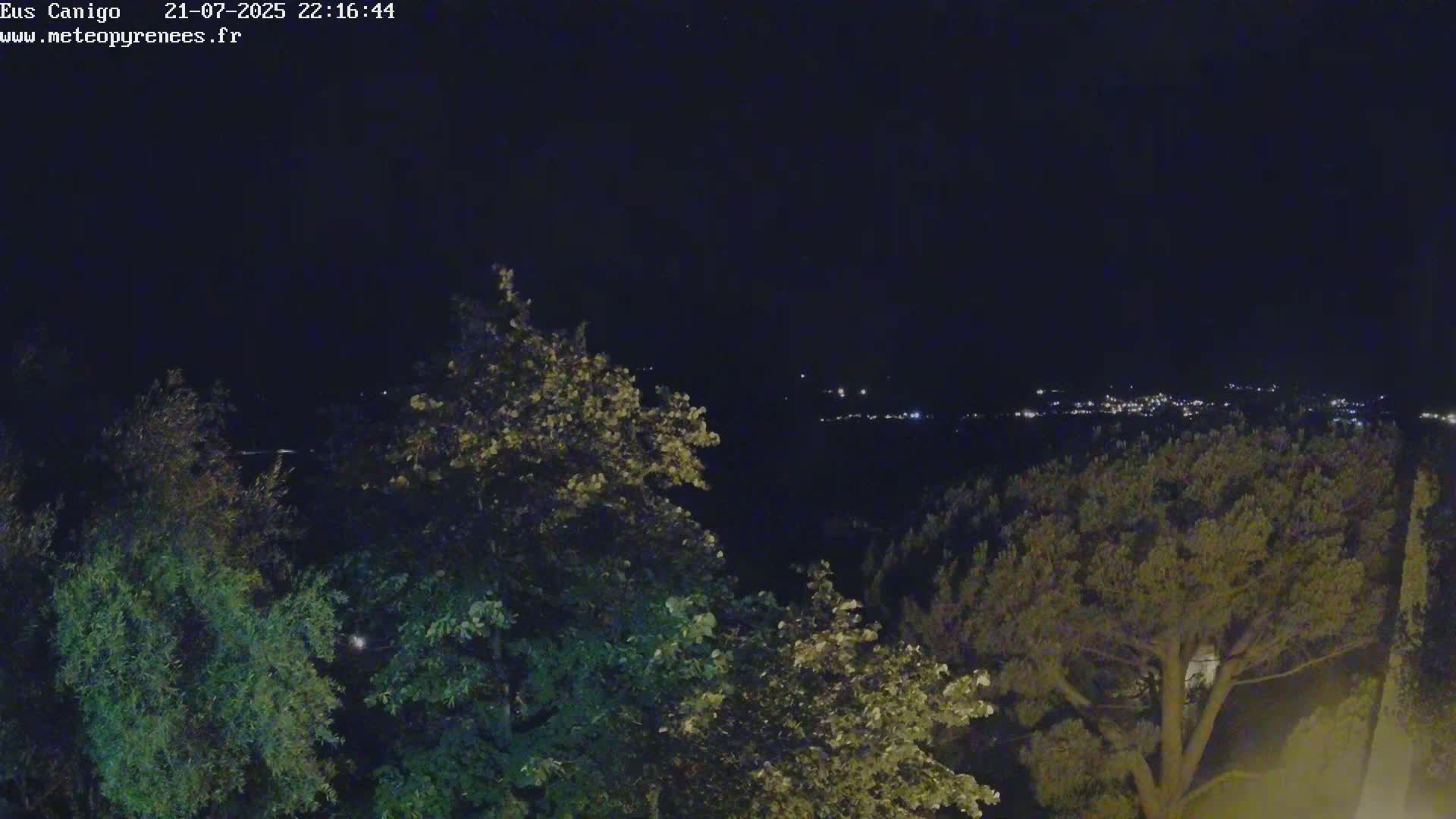 Eus Village & Prades City Skyline & Canigo Mountain View Live Cam - Prades, Pyrenees-Orientales, Occitanie, France