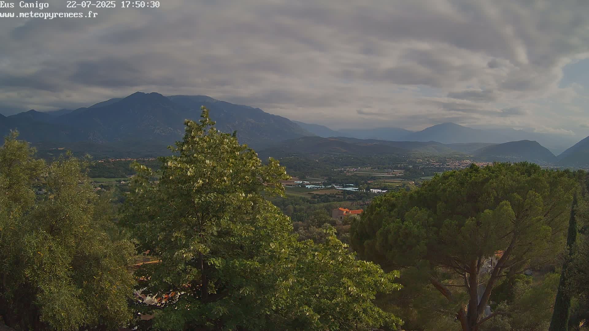Eus Village & Prades City Skyline & Canigo Mountain View Live Cam - Prades, Pyrenees-Orientales, Occitanie, France