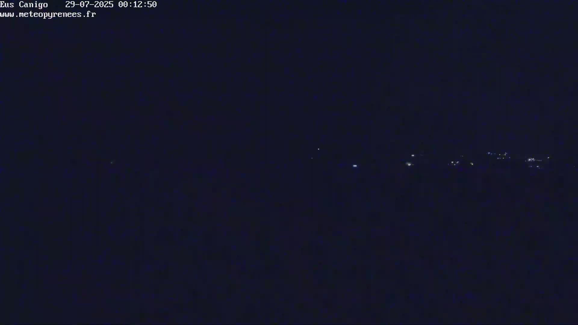 Eus Village & Prades City Skyline & Canigo Mountain View Live Cam - Prades, Pyrenees-Orientales, Occitanie, France