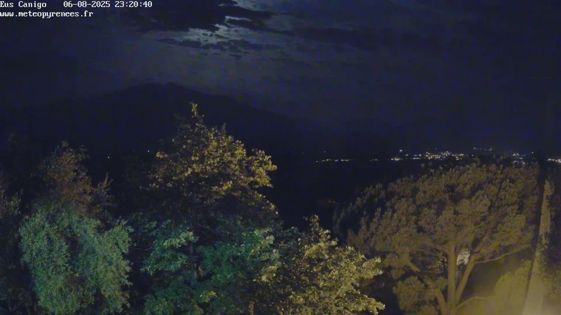 Eus Village & Prades City Skyline & Canigo Mountain View Live Cam - Prades, Pyrenees-Orientales, Occitanie, France