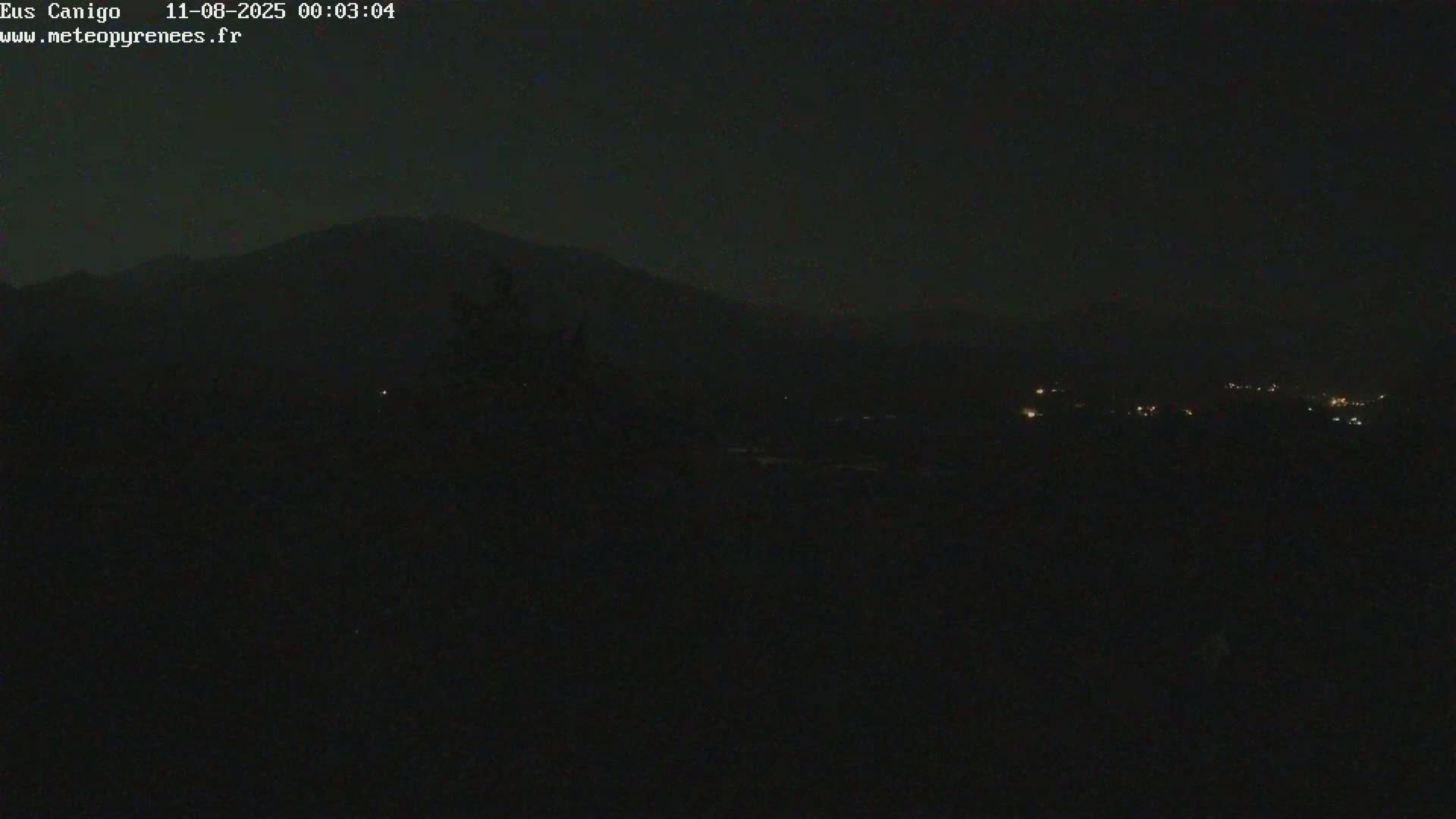 Eus Village & Prades City Skyline & Canigo Mountain View Live Cam - Prades, Pyrenees-Orientales, Occitanie, France