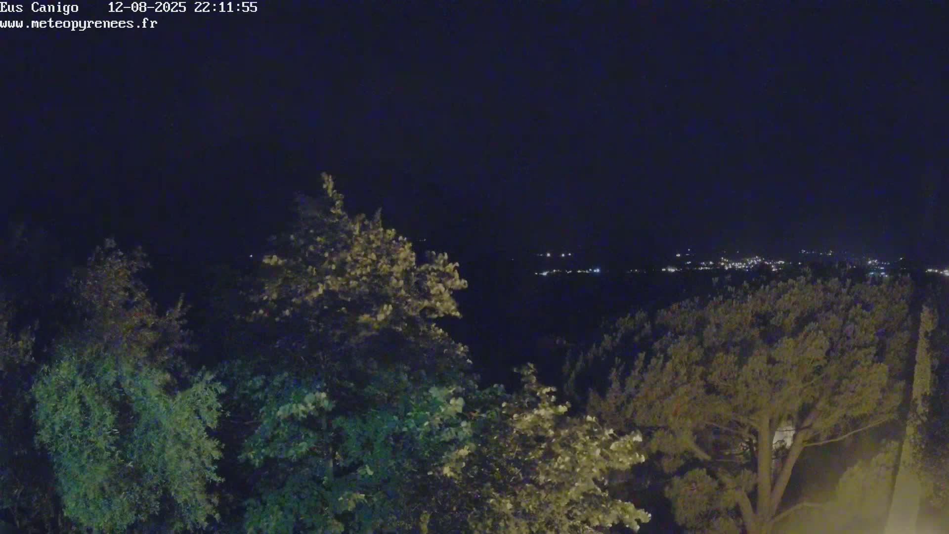 Eus Village & Prades City Skyline & Canigo Mountain View Live Cam - Prades, Pyrenees-Orientales, Occitanie, France