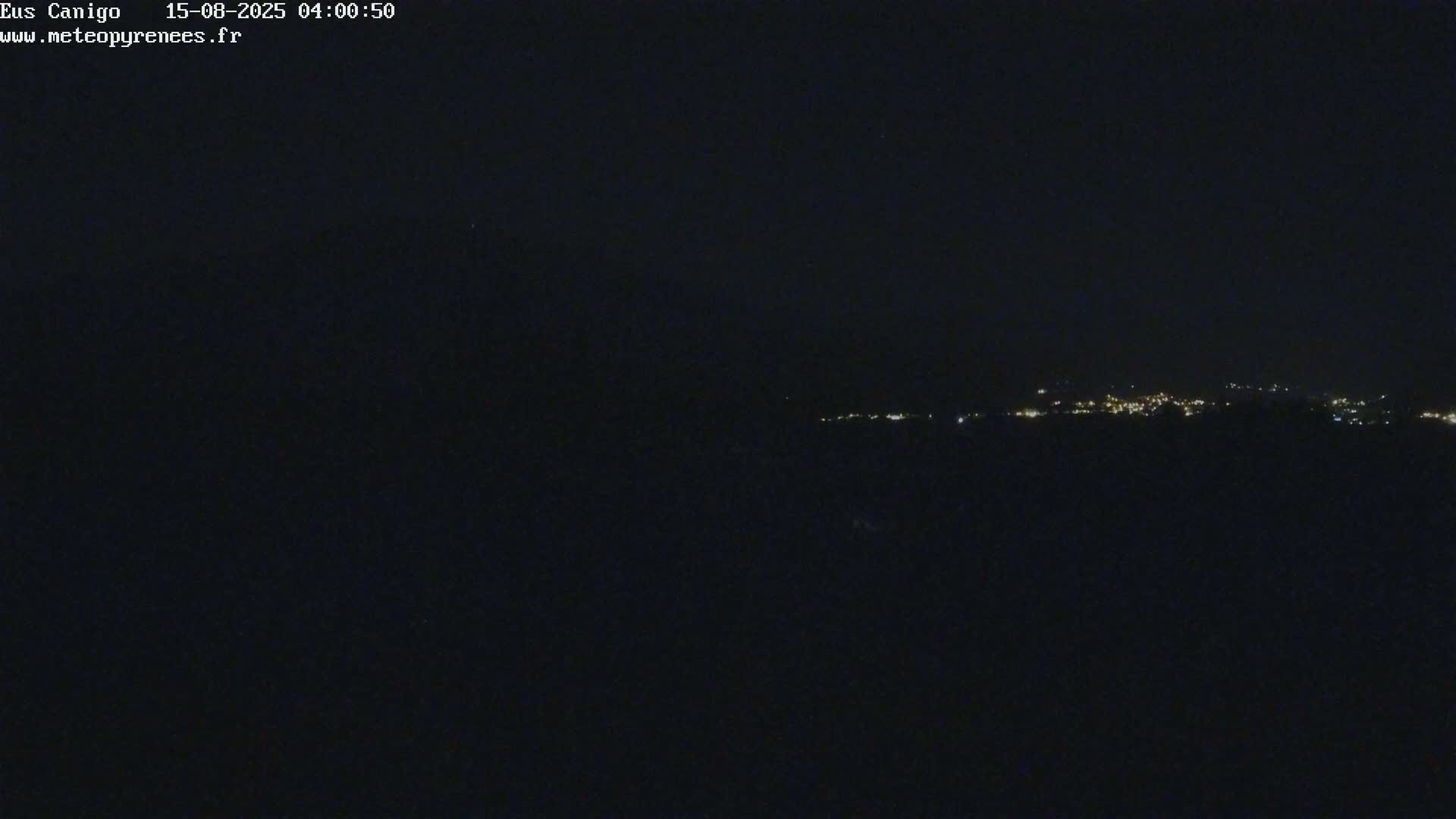Eus Village & Prades City Skyline & Canigo Mountain View Live Cam - Prades, Pyrenees-Orientales, Occitanie, France