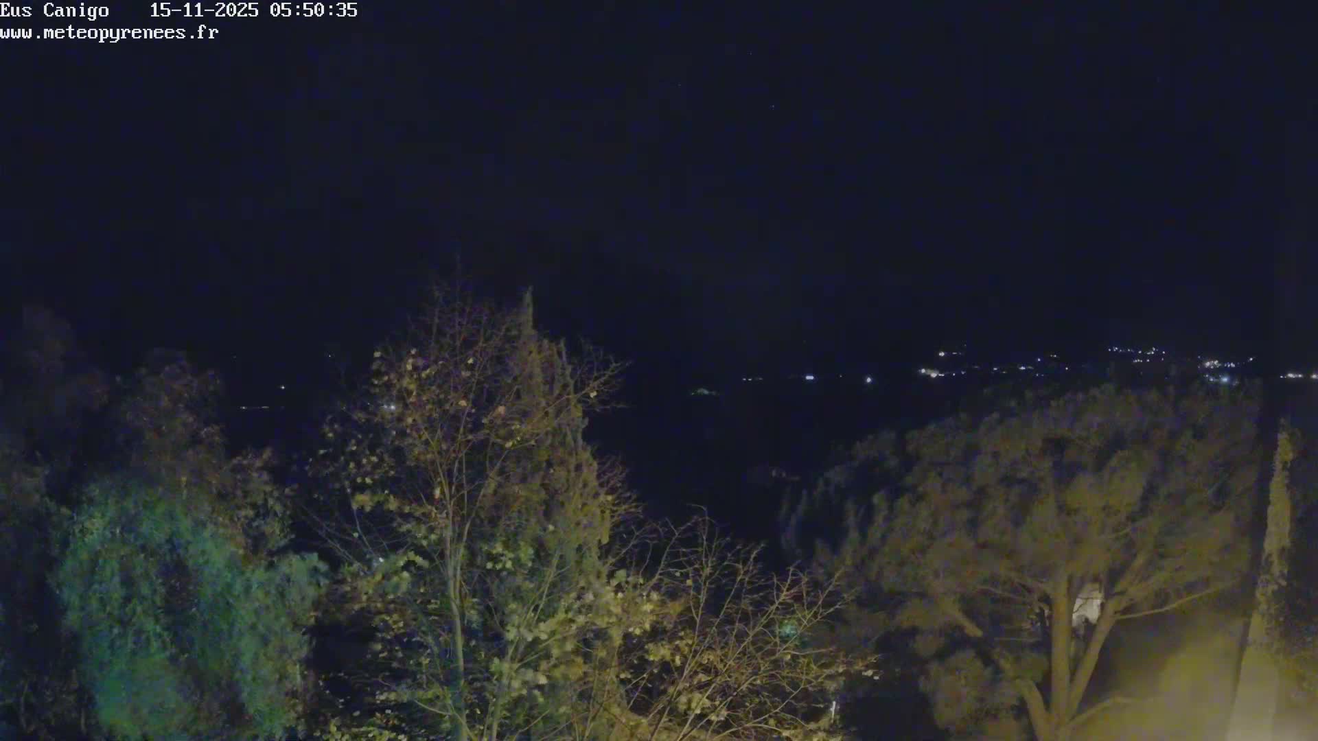 Eus Village & Prades City Skyline & Canigo Mountain View Live Cam - Prades, Pyrenees-Orientales, Occitanie, France