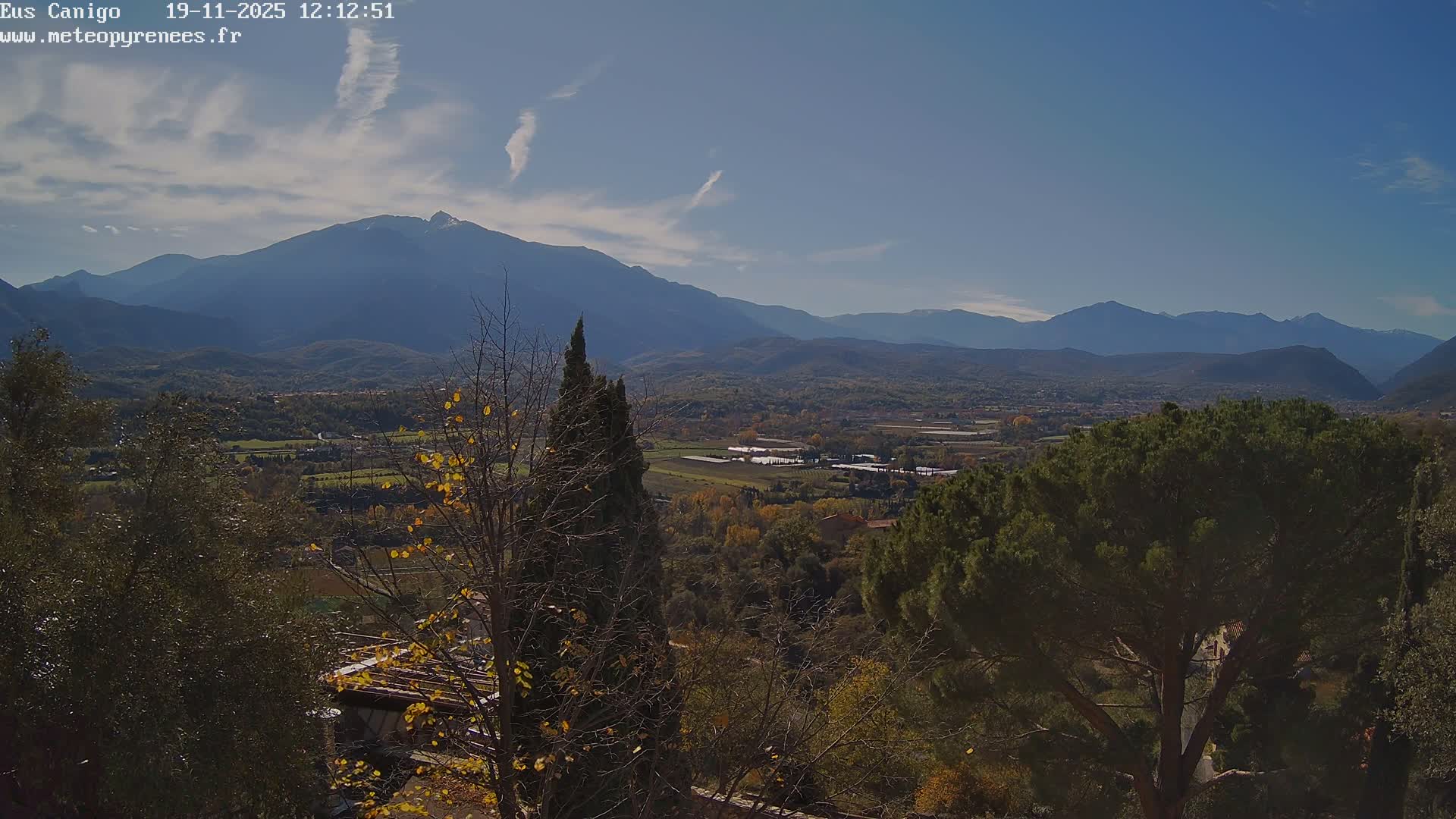 Eus Village & Prades City Skyline & Canigo Mountain View Live Cam - Prades, Pyrenees-Orientales, Occitanie, France